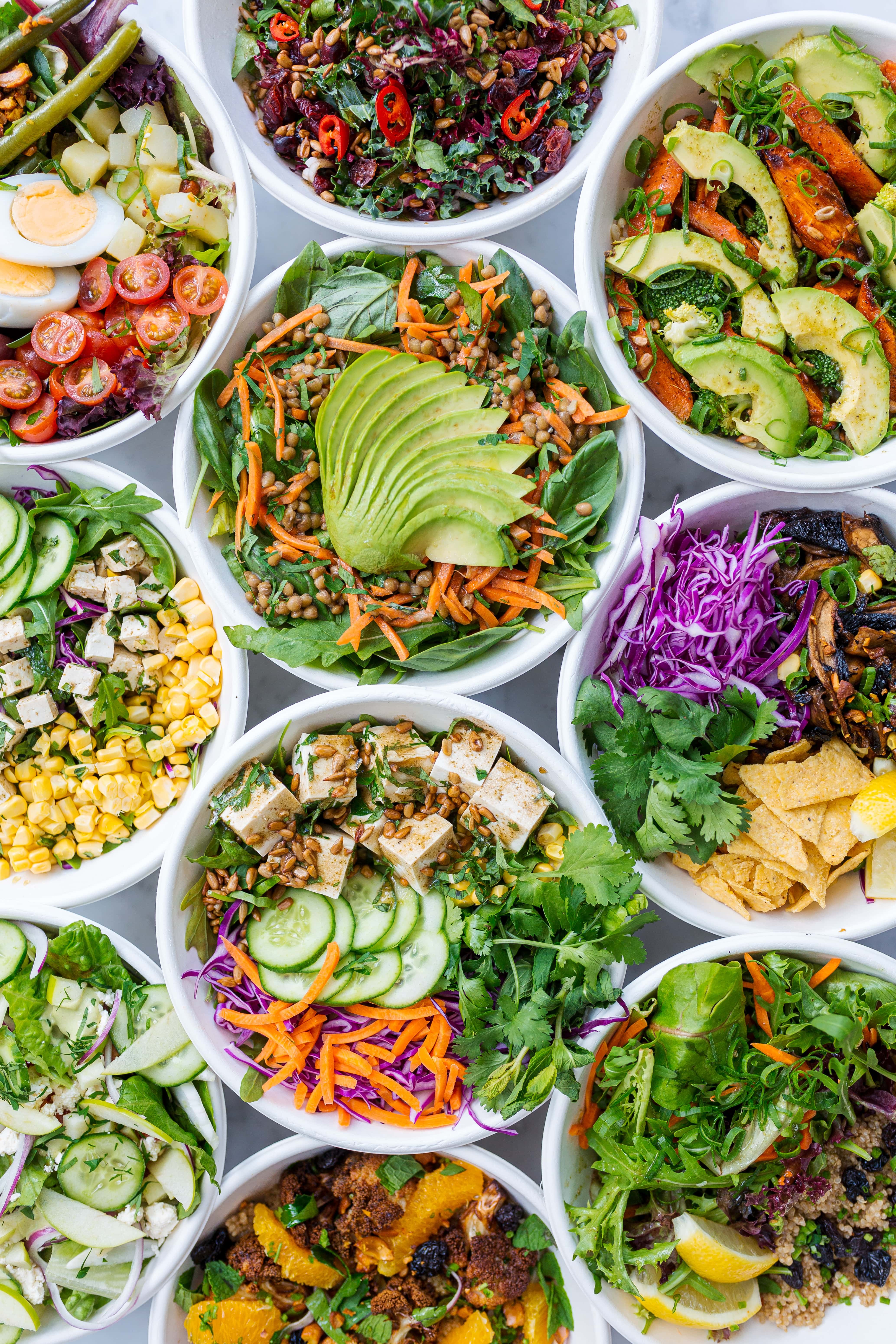 Ilustrasi variasi salad. (Luisa Brimble dari Unsplash)