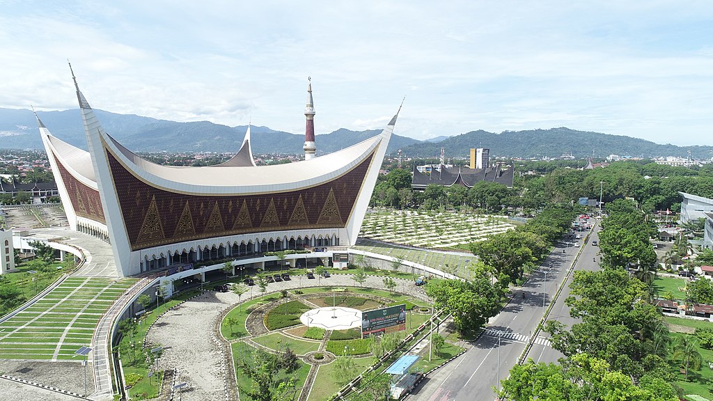 Masjid Raya Sumbar (sumbarprov.go.id)