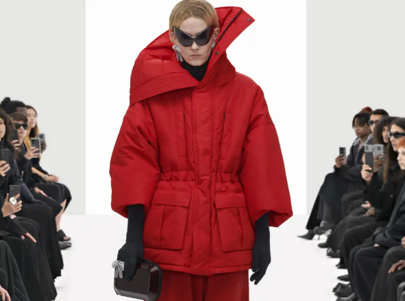Dok. Balenciaga