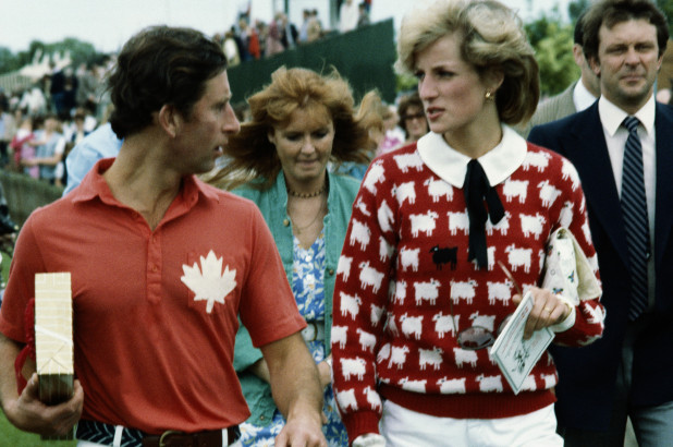 Sweater Black Sheep Diana dari Rowing Blazers. (Dok. Getty Images, NY Post)