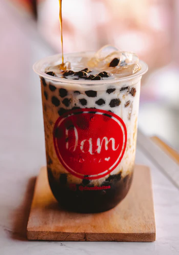 Ilustrasi minuman boba-Gita Krishnamurti (Unsplash)