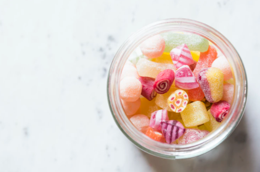 Ilustrasi makanan tinggi gula-Joanna Kosinska (Unsplash)