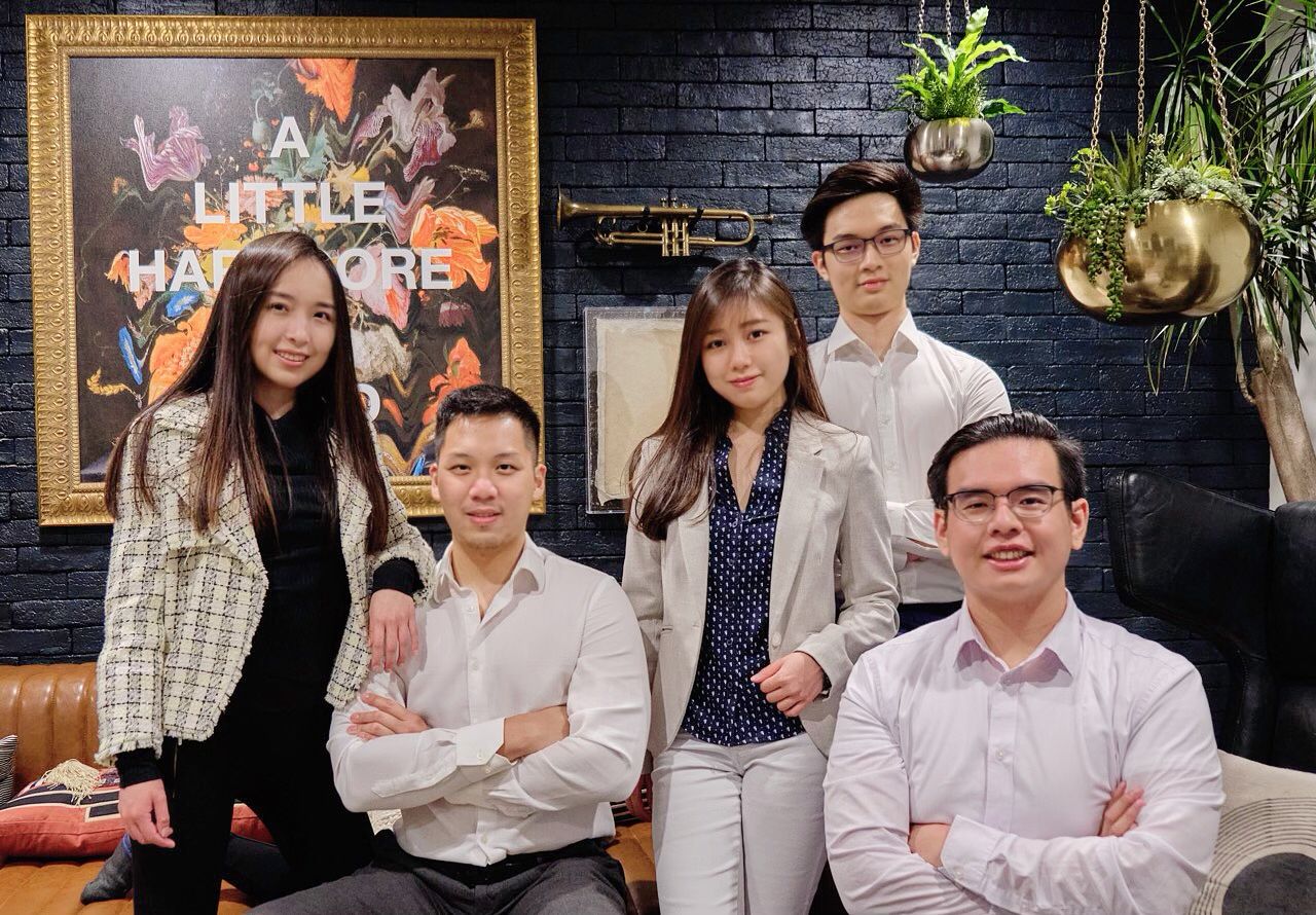 (Ki-Ka) Michelle Marcelline : Chief Operating Officer; Kevin Chandra: Chief Executive Officer; Putri Karunia: Chief Technology Officer; Anthony Christian: Chief Product Officer; Albert Purnama: Chief Information Officer