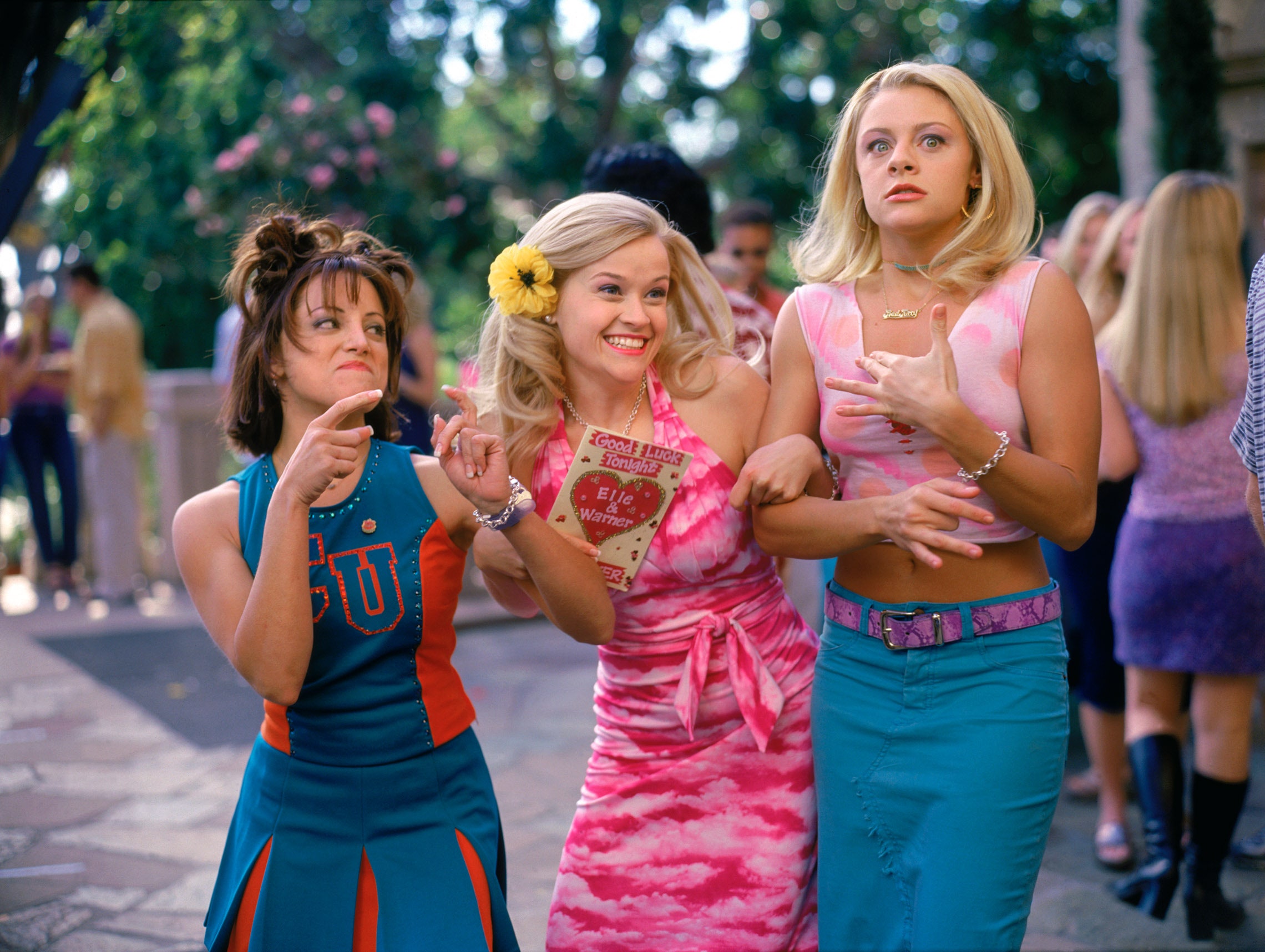 Karakter Elle Woods di film Legally Blonde adalah ikon klasik tren mode Y2K. (Dok. 20th Century Fox)