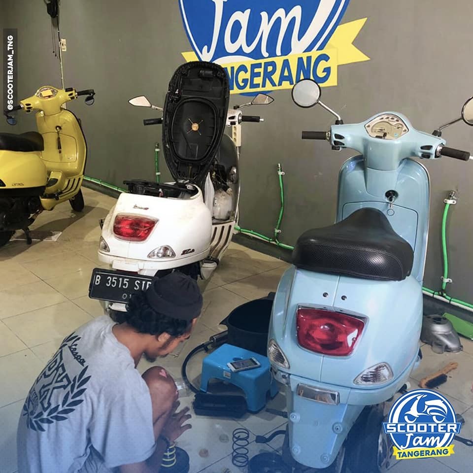 (fb.com/scooterjamofficial) 