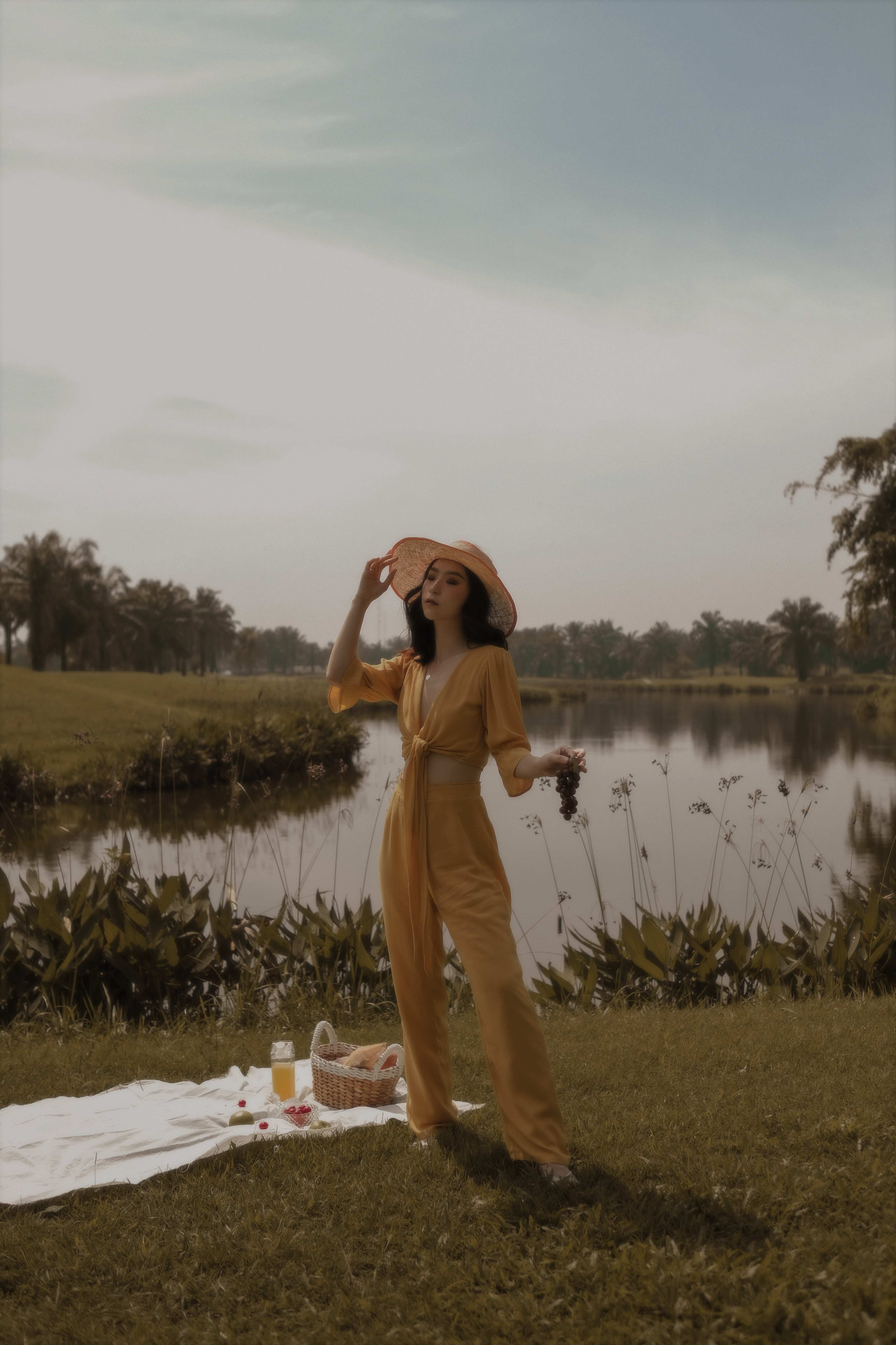 Wearstatusquo gandeng fashion influencer, Claudia, sebagai muse untuk koleksi Rêveuse. (Dok. Hypefast)
