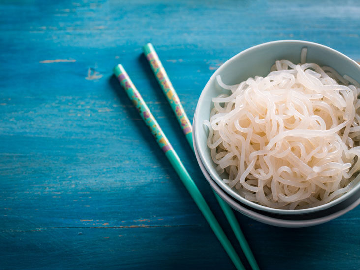 Mie shirataki, produk turunan umbi porang. (Dok. Healthline)