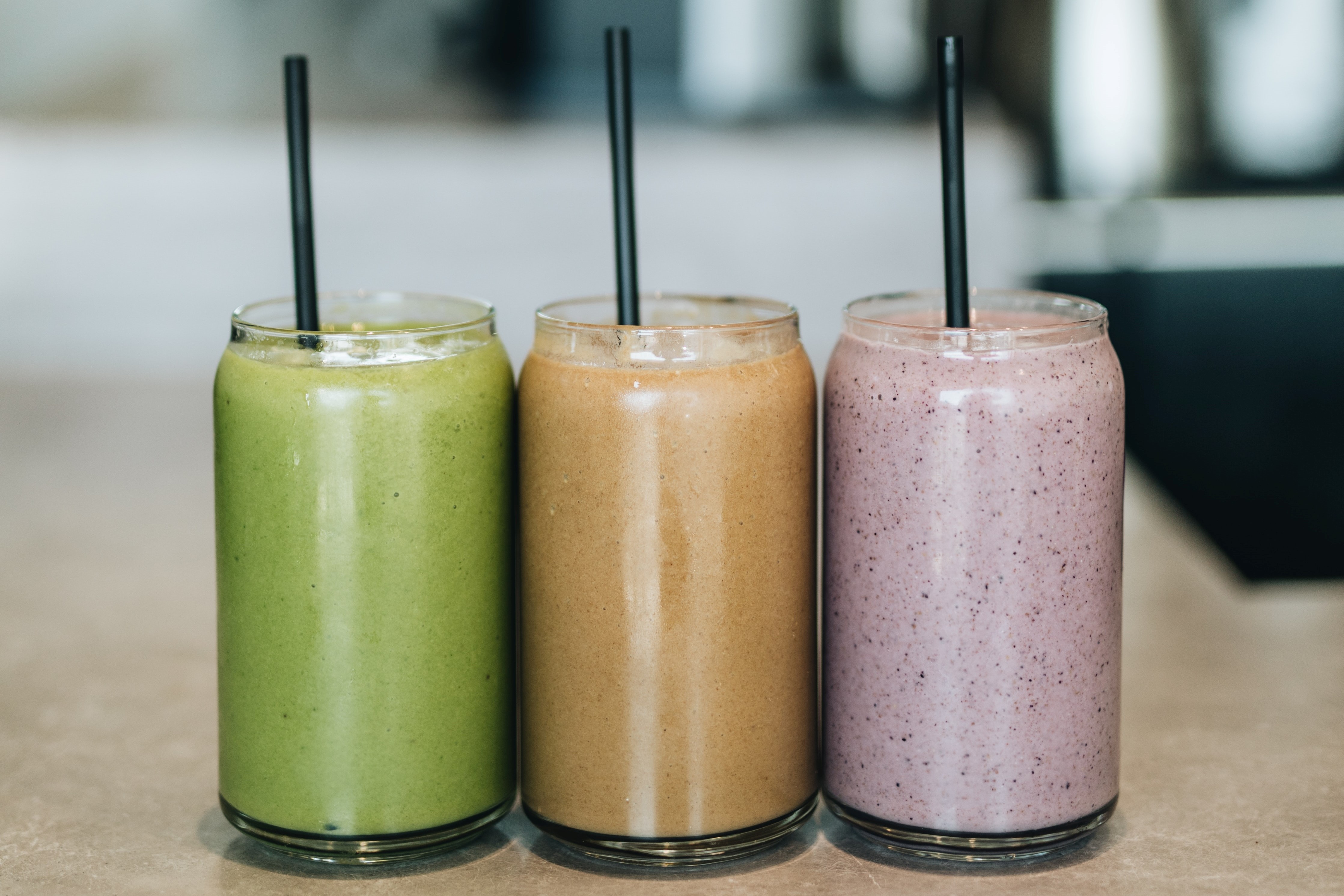 Ilustrasi smoothie buah dan sayuran. (Dok. Nathan Dumlao dari Unsplash)