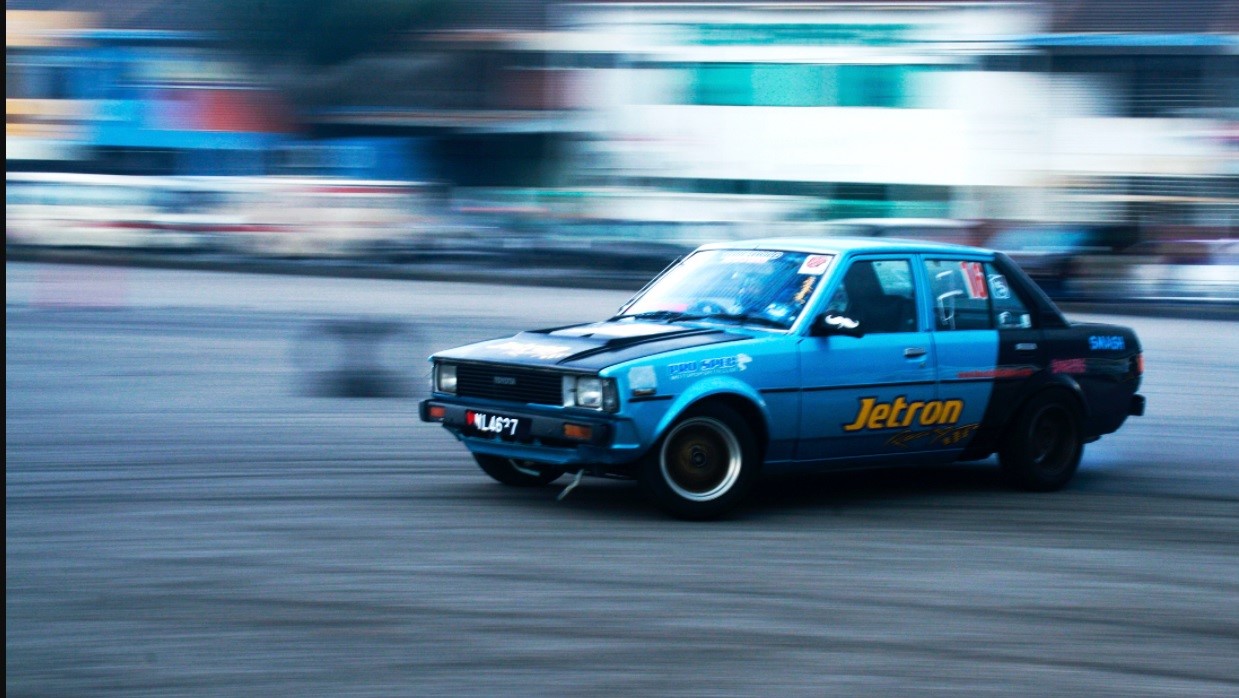 Toyota Corolla DX digunakan untuk drifting (dok: Bequietndrive)