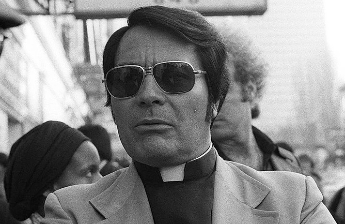 Jim Jones. (Dok. Famous Faces Wiki)