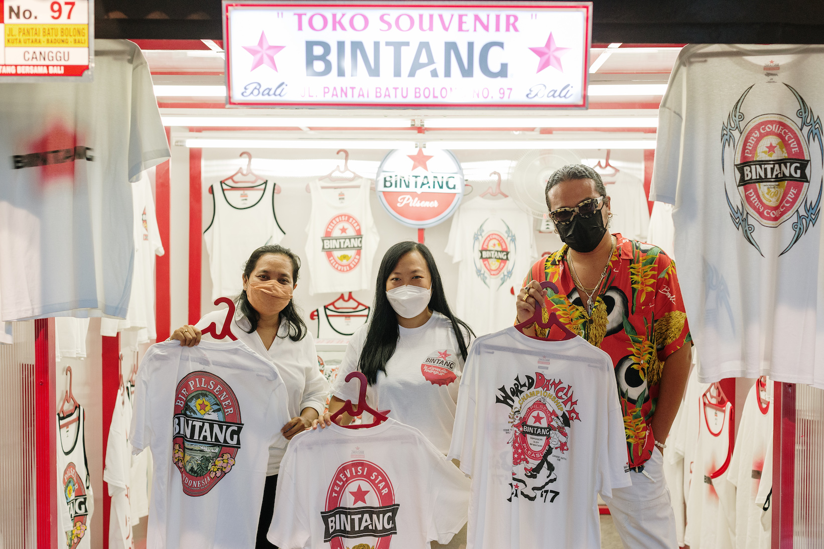 Pendiri Rice for Bali Anggie Wayan, Marketing Director Multi Bintang Indonesia Jessica Setiawan, dan Managing Director HYPEBEAST Indonesia Michael Killian.  (Dok. Dennis Arthur, Multi Bintang Indonesia)