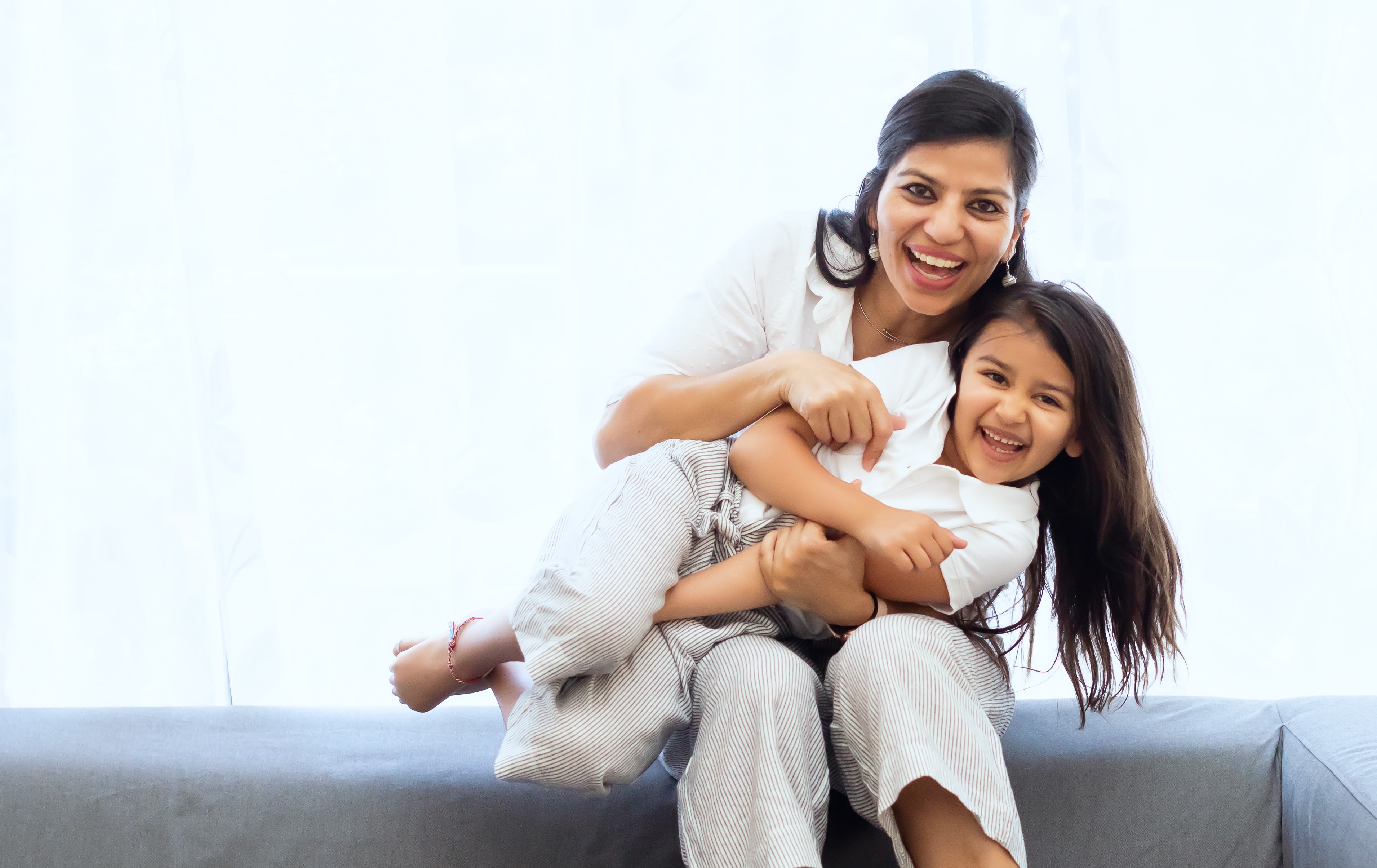 Ilustrasi ibu dan anak (Dok. Vivek Kumar/Unsplash)