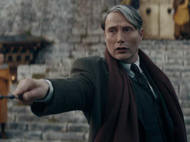Mads Mikkelsen sebagai Gellert Grindelwald. (Sumber gambar: Warner Bros.)