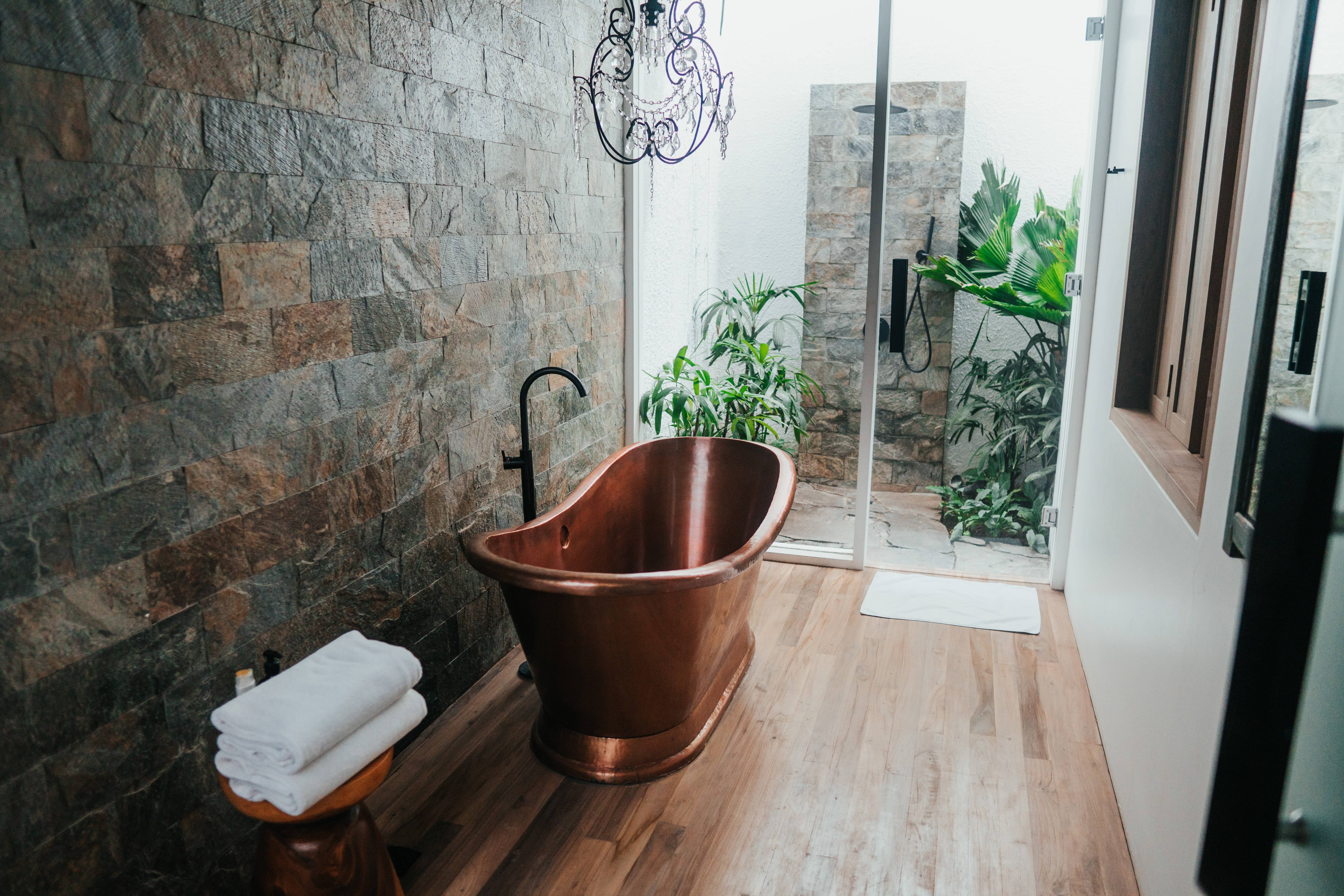 Ilustrasi kamar mandi bersih (Sumber gambar: Unsplash/Shawnanggg)