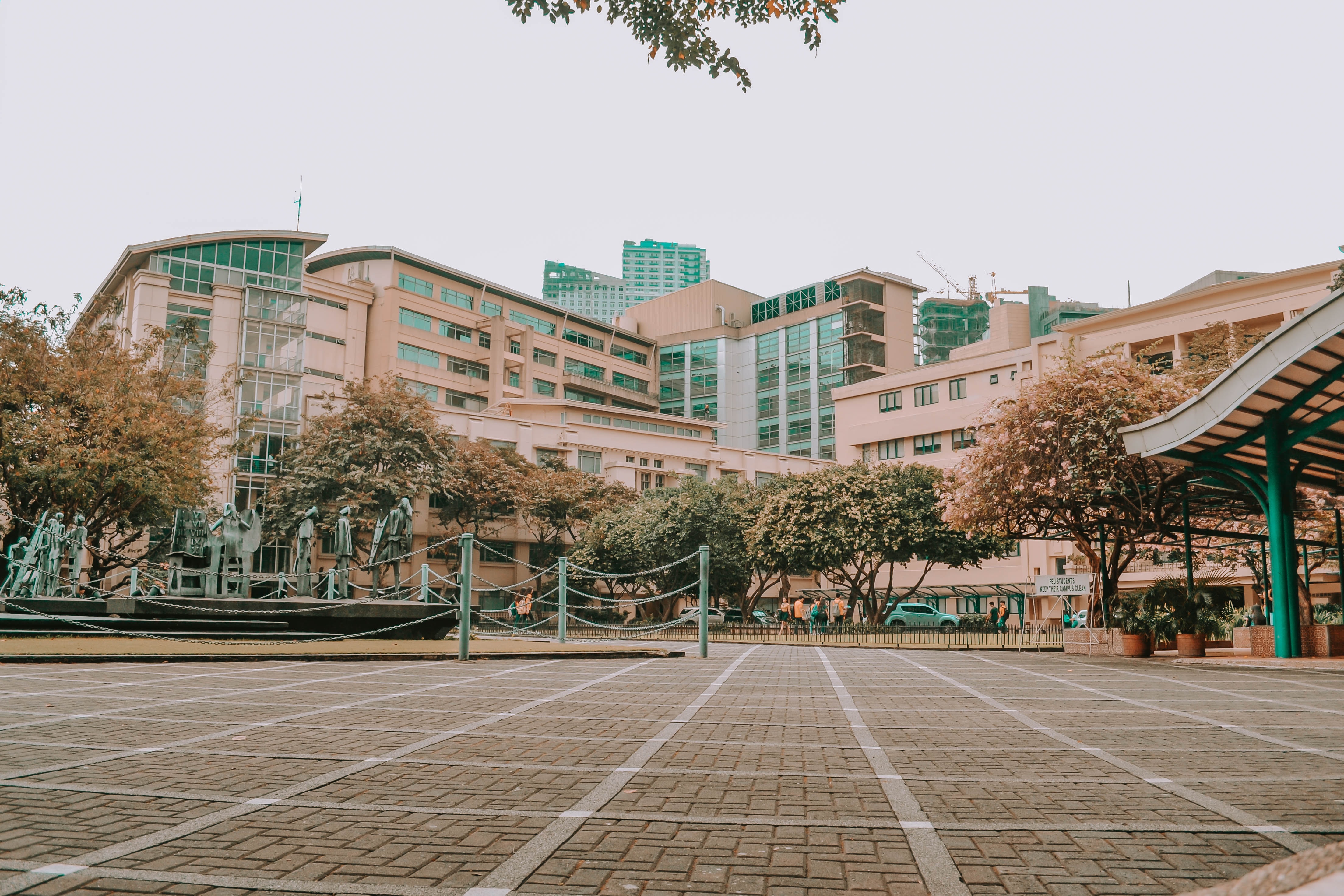 Ilustrasi kampus (Sumber gambar: Wander Fleur/Unsplash)