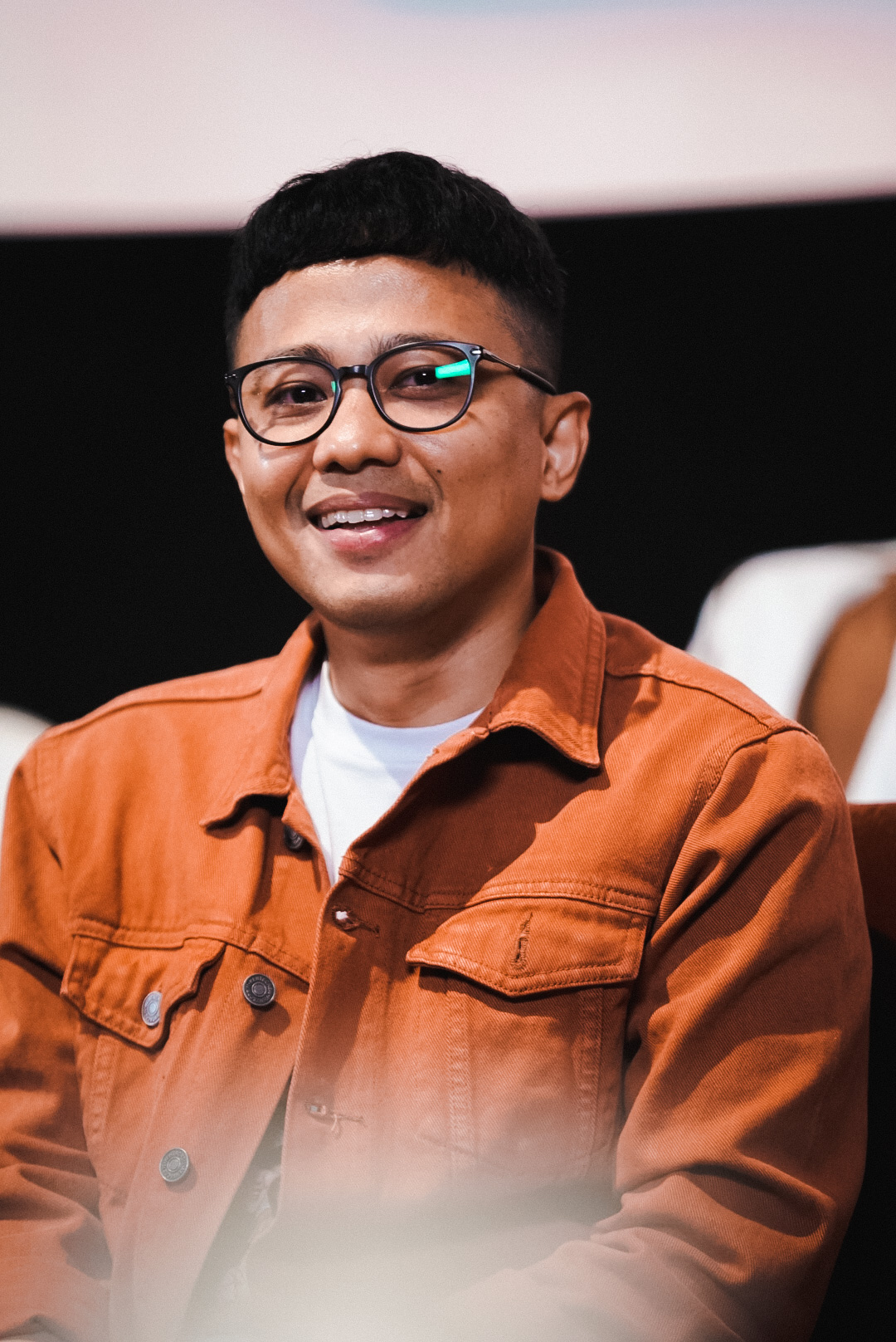 Muhadkly Acho jadi sutradara di film Ghost Writer 2 (Sumber gambar: Poplicist ID)