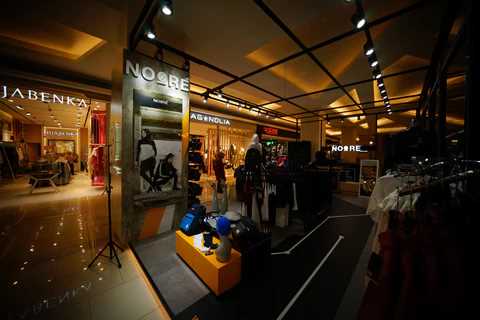 Toko offline Noore Sport/Istimewa