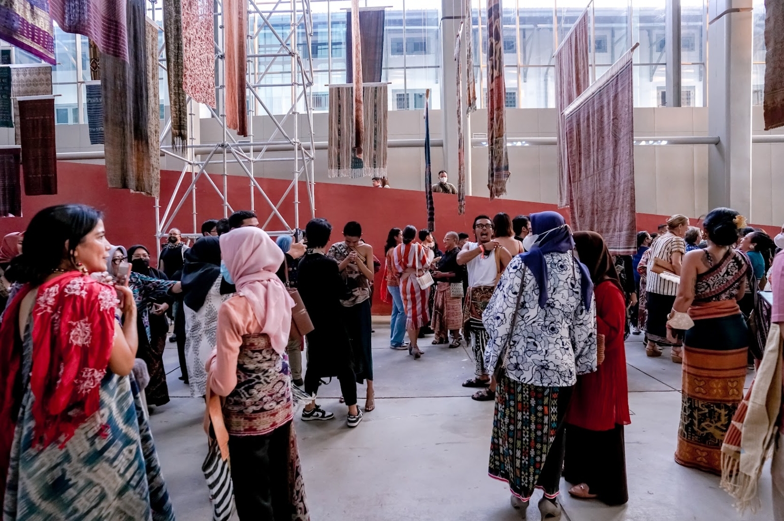 Festival Aku dan Kain (Sumber gambar: Oscar Lawalata Culture)
