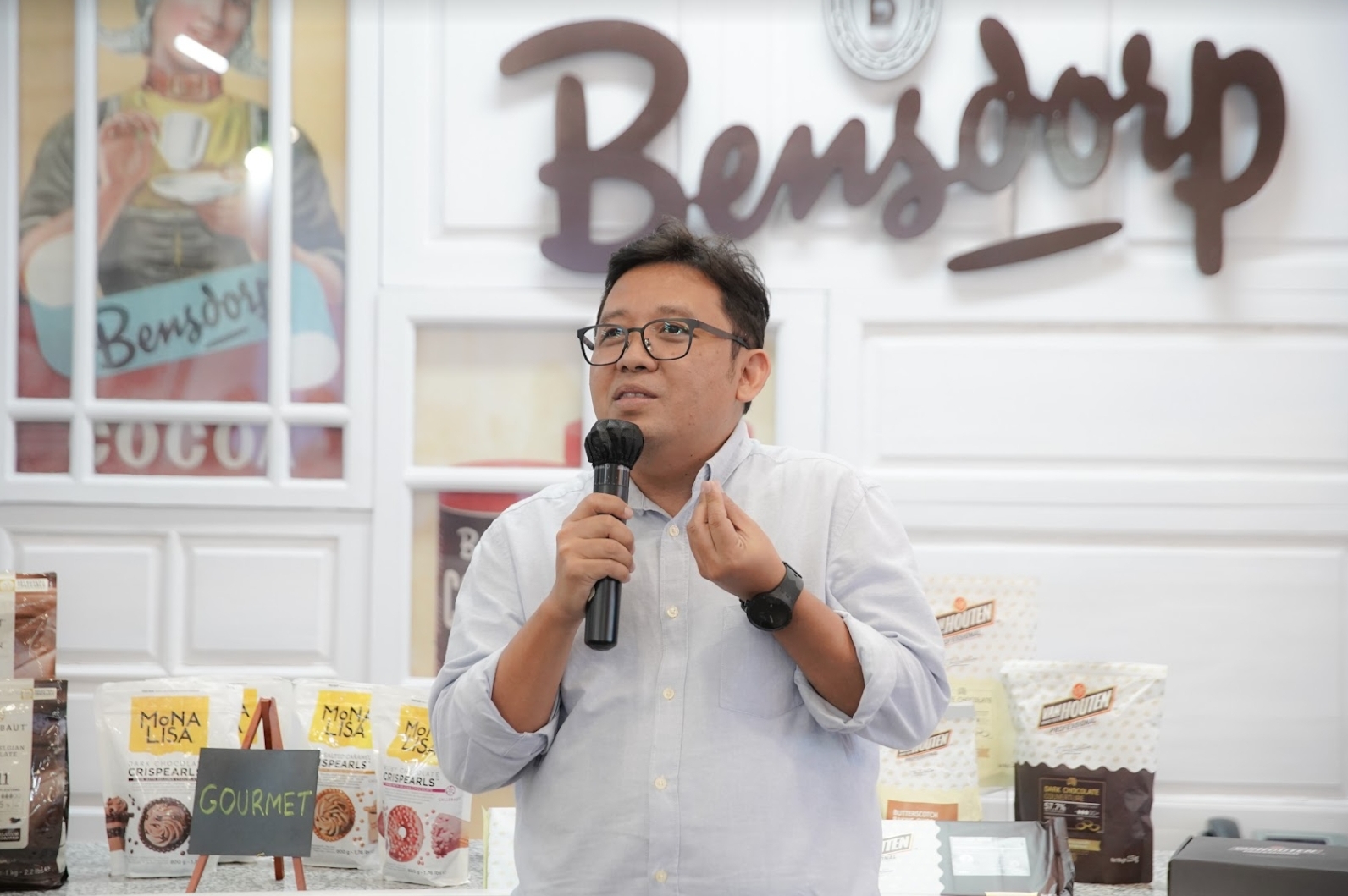 Managing Director Barry Callebaut, Ciptadi Sukono, saat acara kunjungan media ke pabrik kakao dan cokelat Barry Callebaut di Bandung, Kamis (15/9/2022)-Sumber gambar: Barry Callebaut