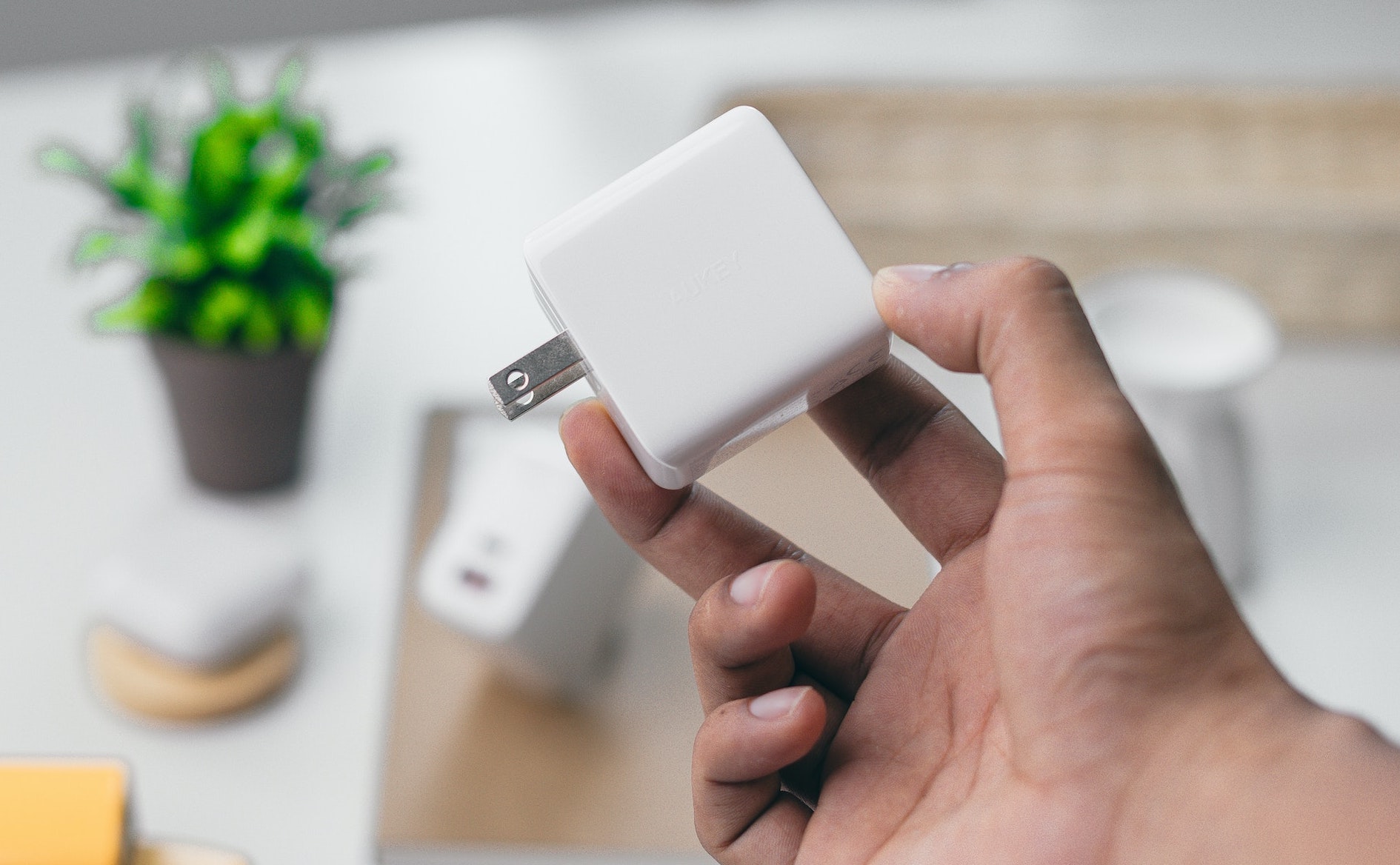 Adaptor pipih (Sumber gambar: Screen Post/Pexels)