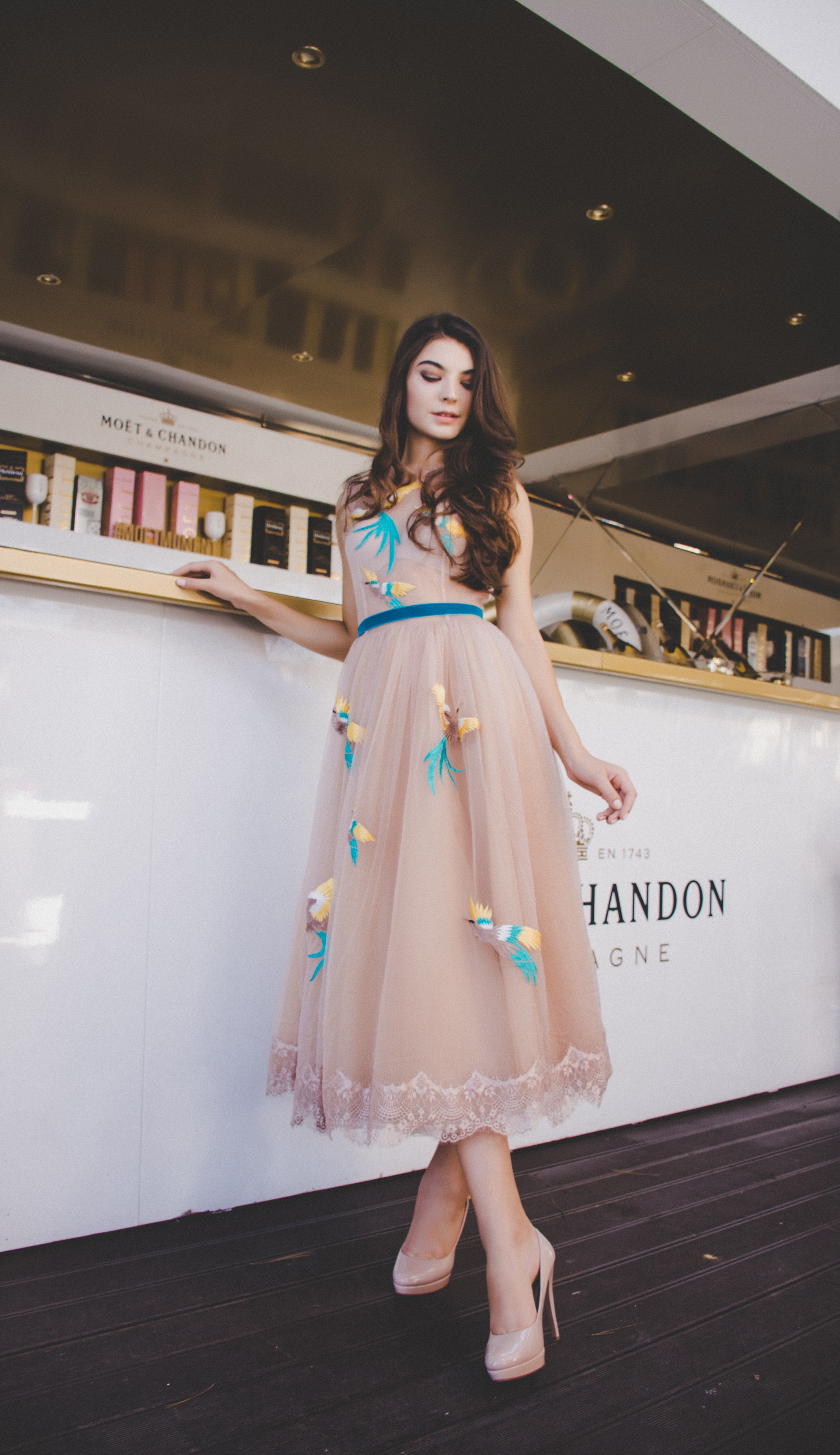 Tile dress (Sumber gambar: Valerie Elash/Unsplash)