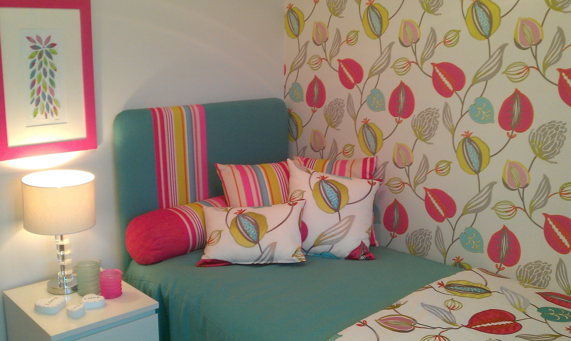 Wallpaper kamar (Sumber gambar: O Anderson/Pixabay)