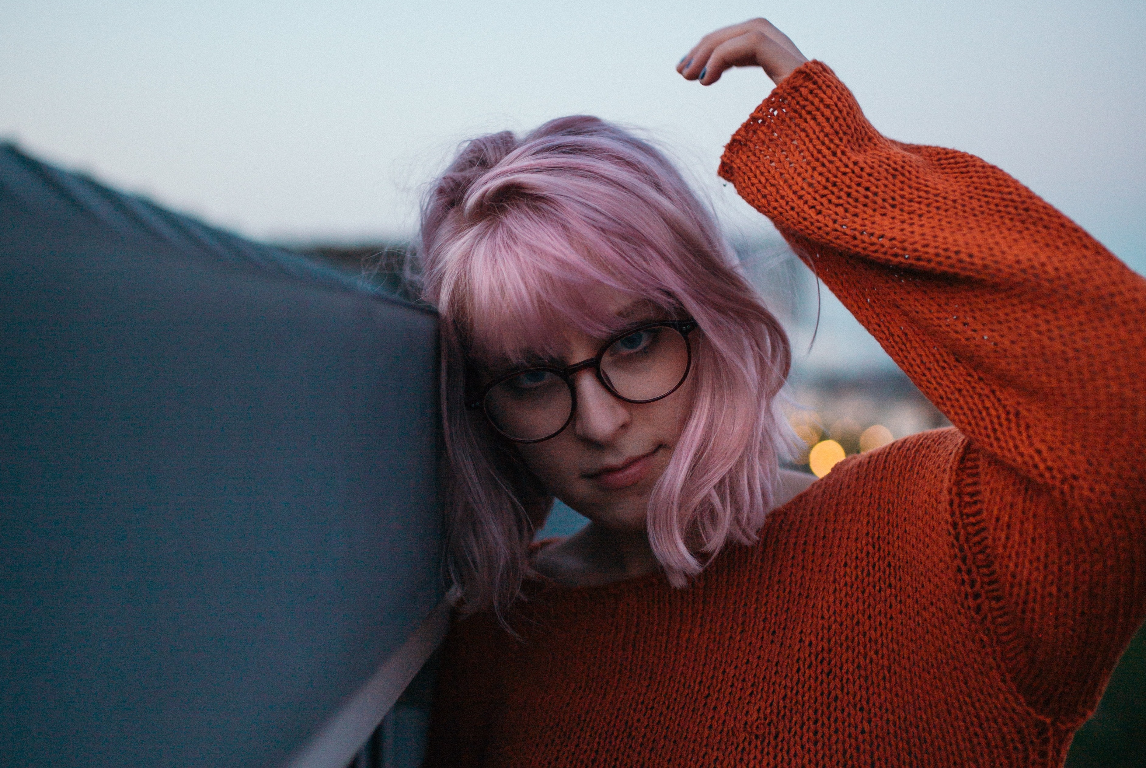 Ilustrasi rambut berwarna (Sumber gambar: Finn Hacksaw/Unsplash)
