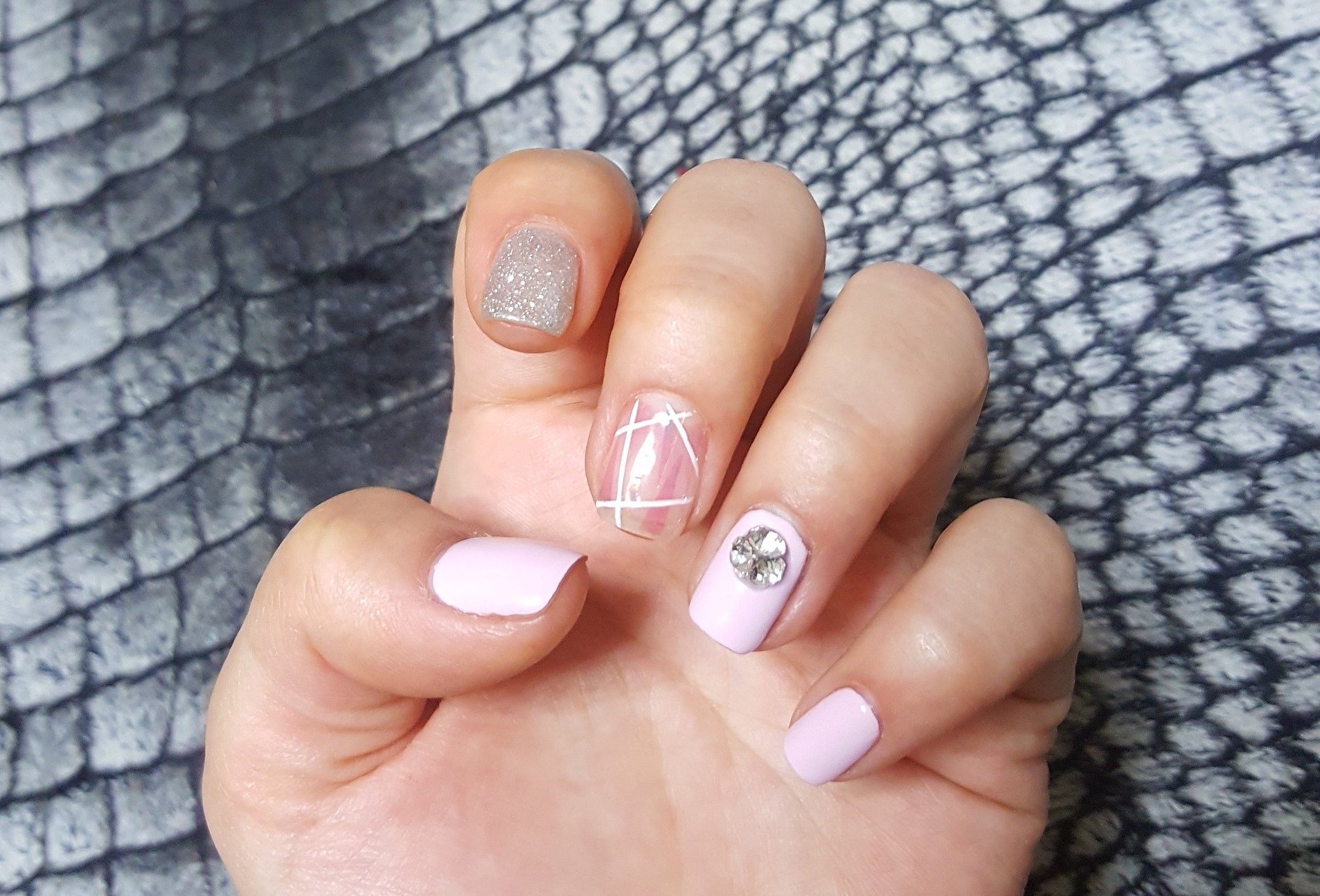 Ilustrasi nail art(Sumber gambar: Han Ayu/Pixabay)
