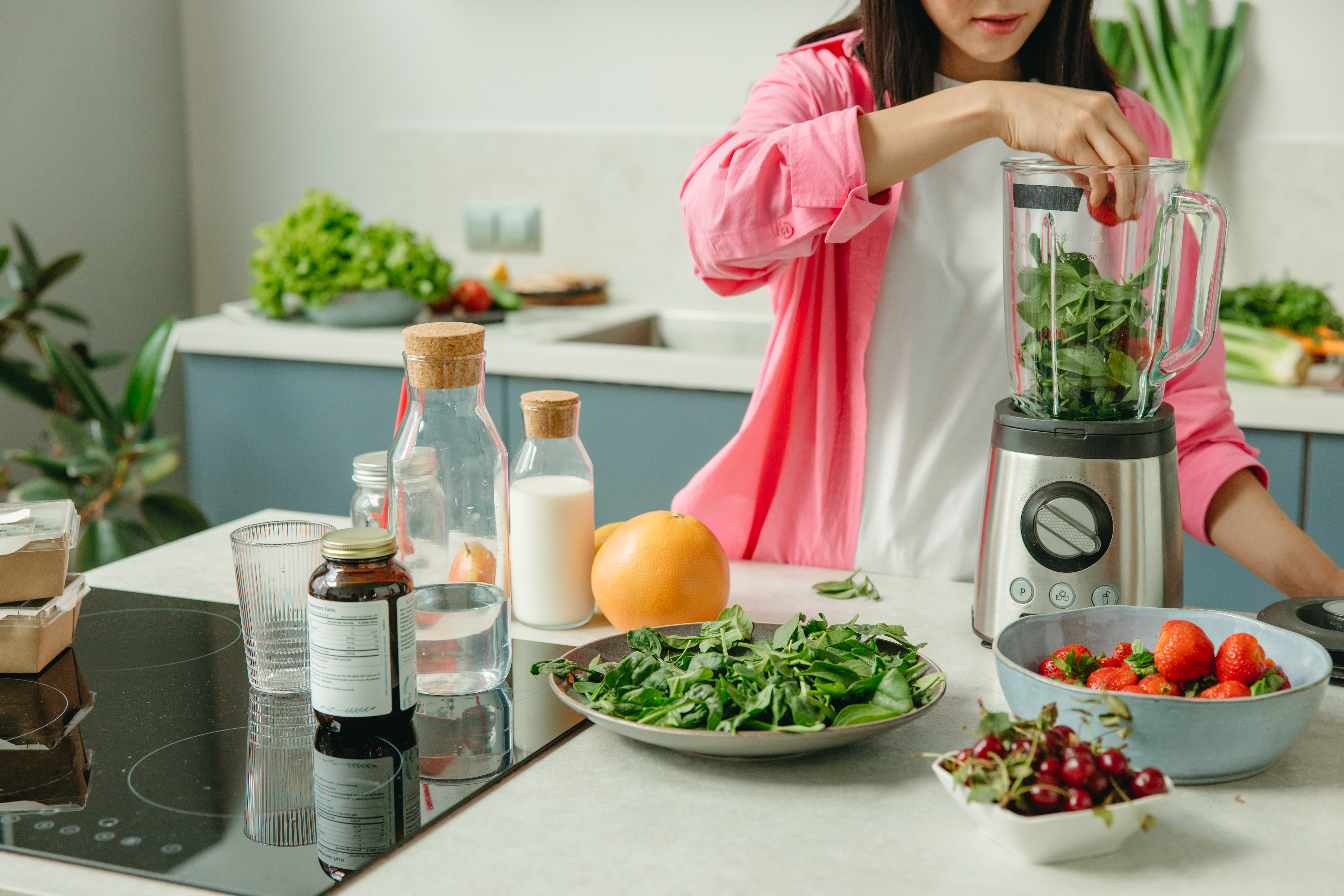 Green smoothie. (Sumber gambar: Pexels/Yaroslav Shuraev)