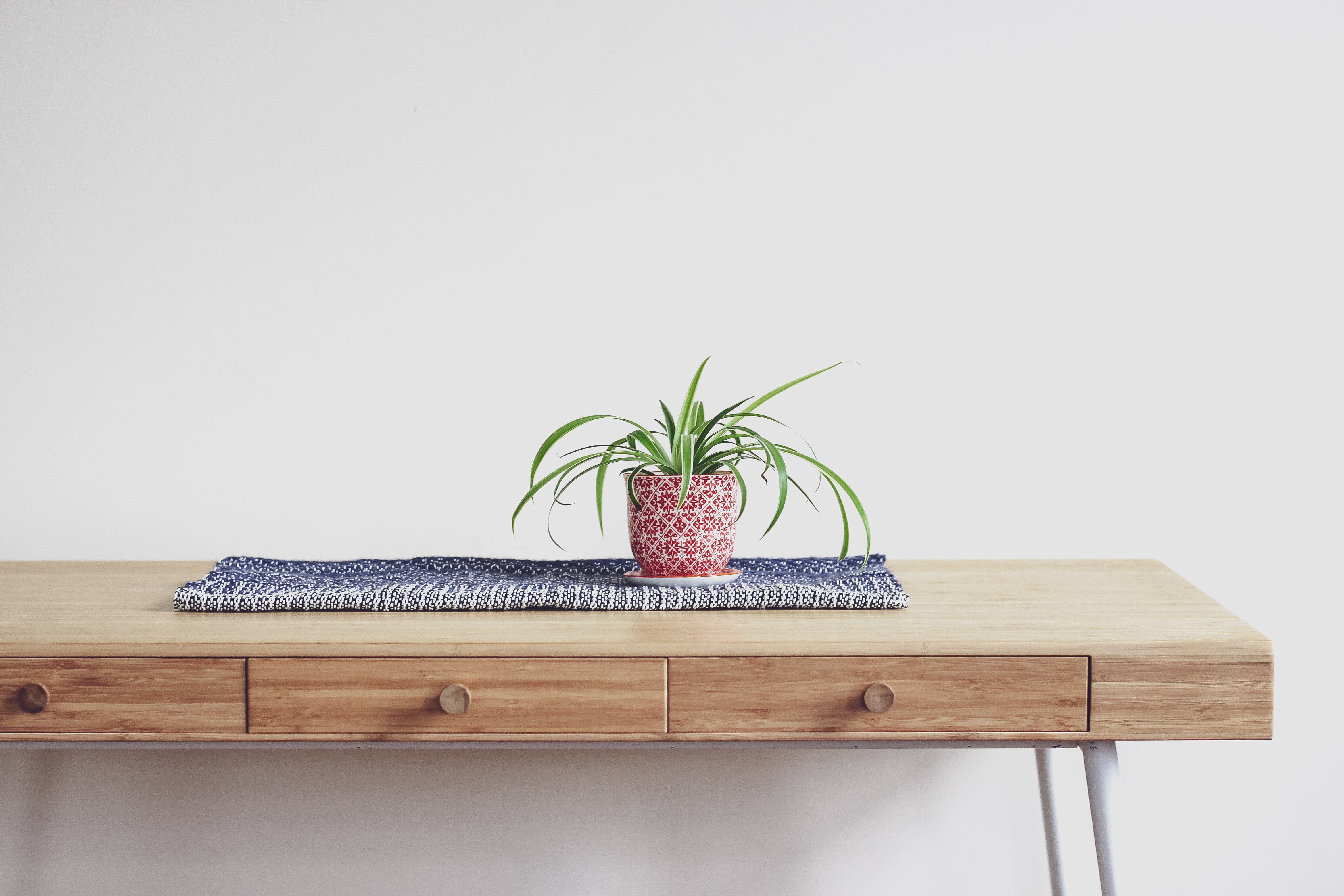 Storage (Sumber gambar: Unsplash/Abel Y Costa)