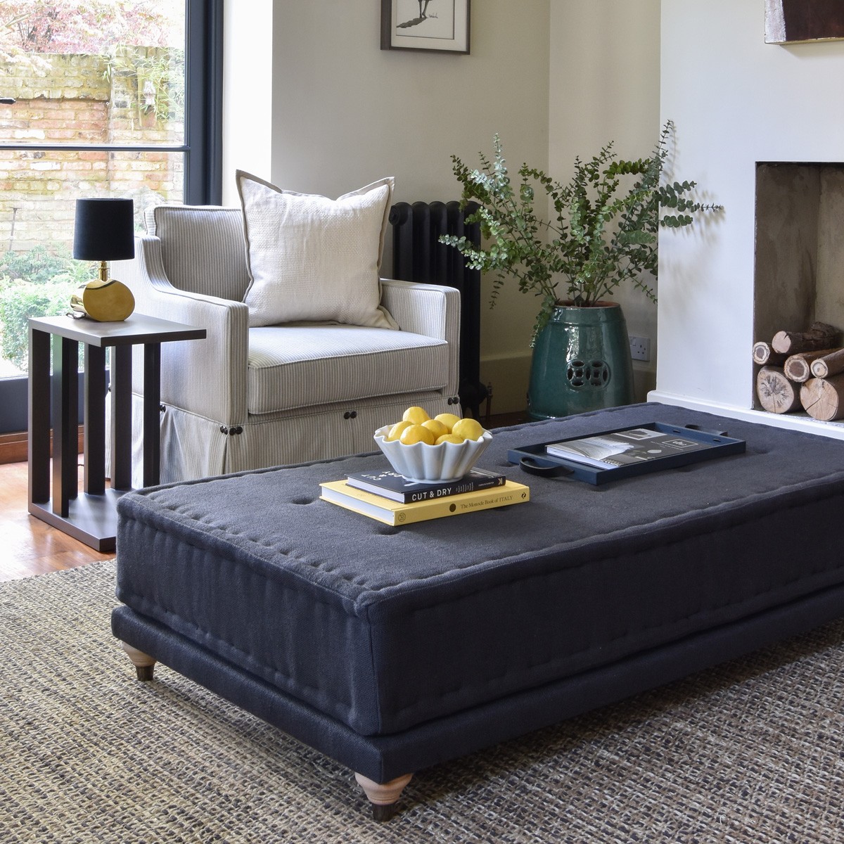 Upholstered (Sumber gambar: th2 studio)