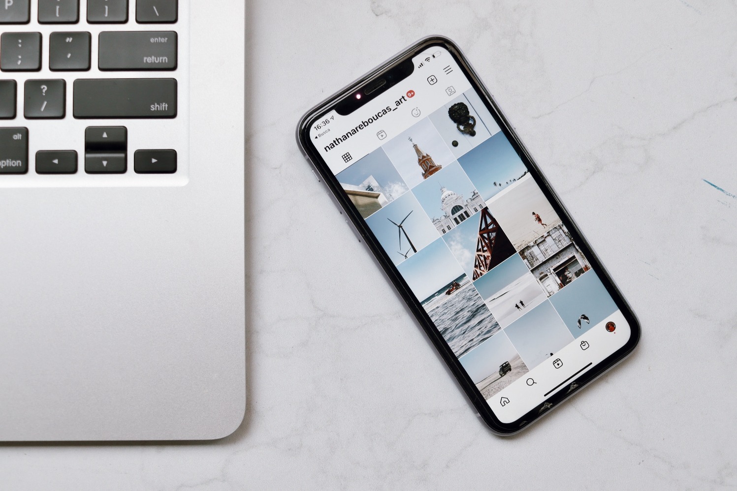 Ilustrasi schedule postingan Instagram (Sumber gambar: Nathana Rebouncas/Unsplash)
