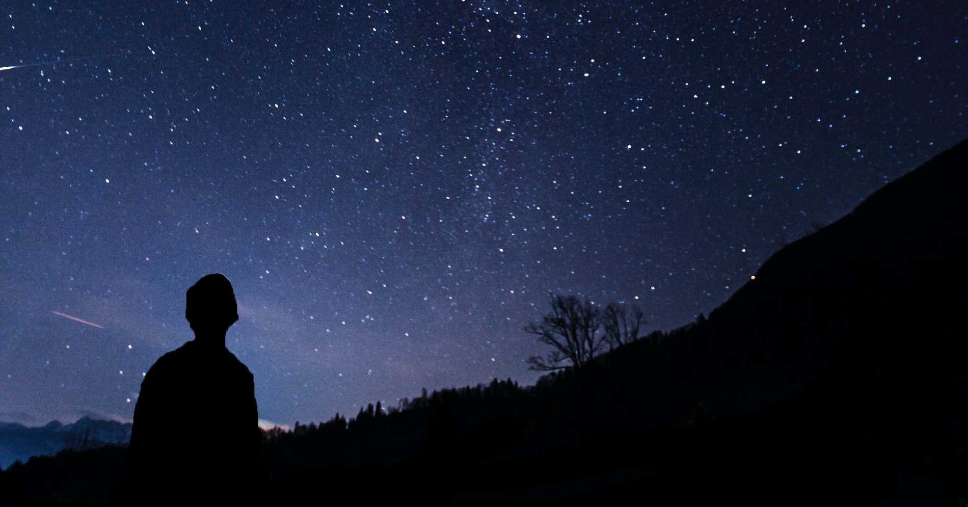 Ilustrasi langit malam cerah (Sumber gambar: Klemen Yrankar/Unsplash)
