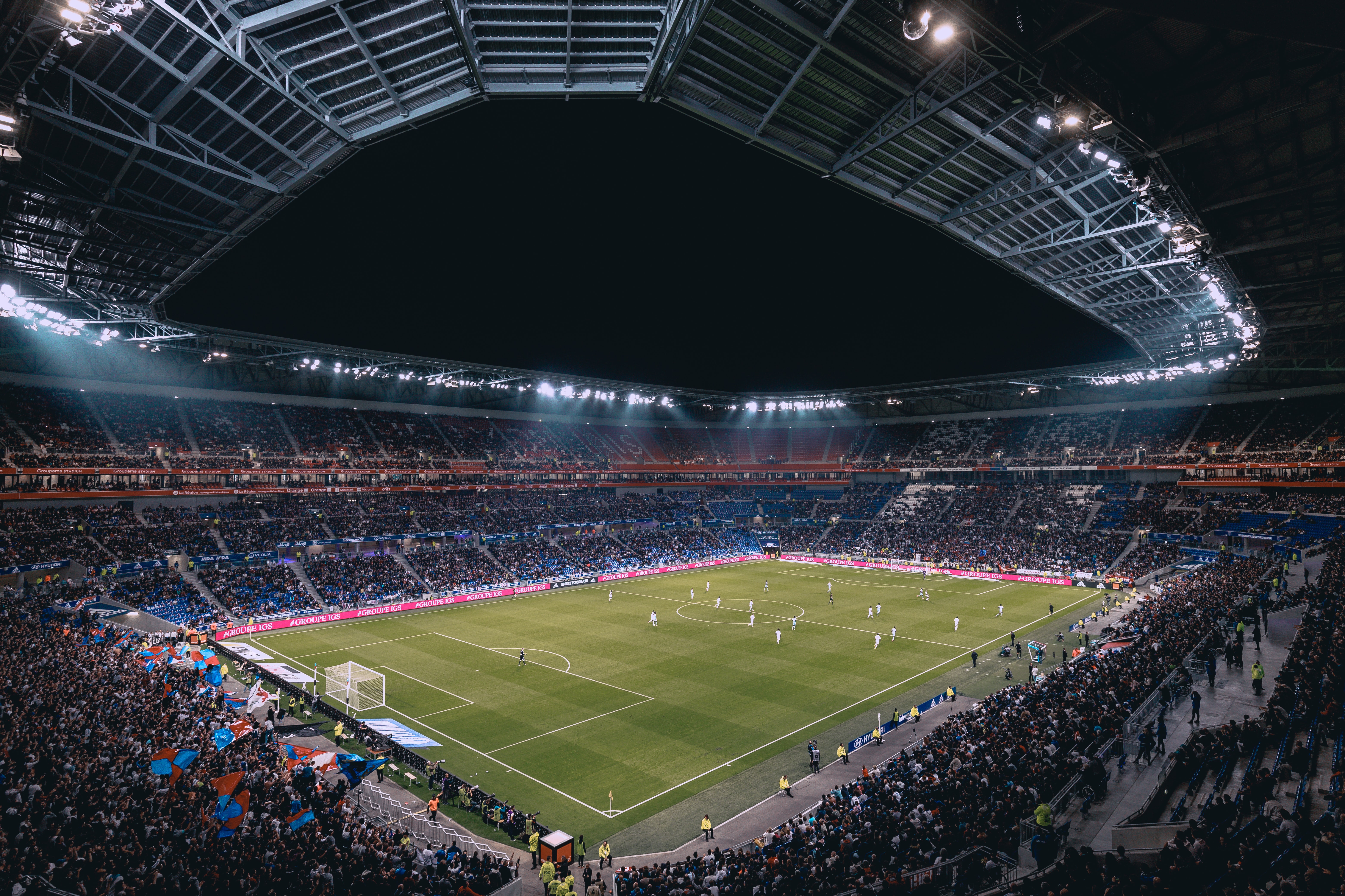 Ilustrasi pertandingan sepak bola (sumber gambar Unsplash/Thomas Serer)