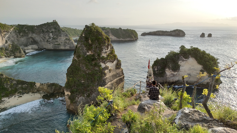 Bukit Molenteng (Sumber gambar: PegiPegi)