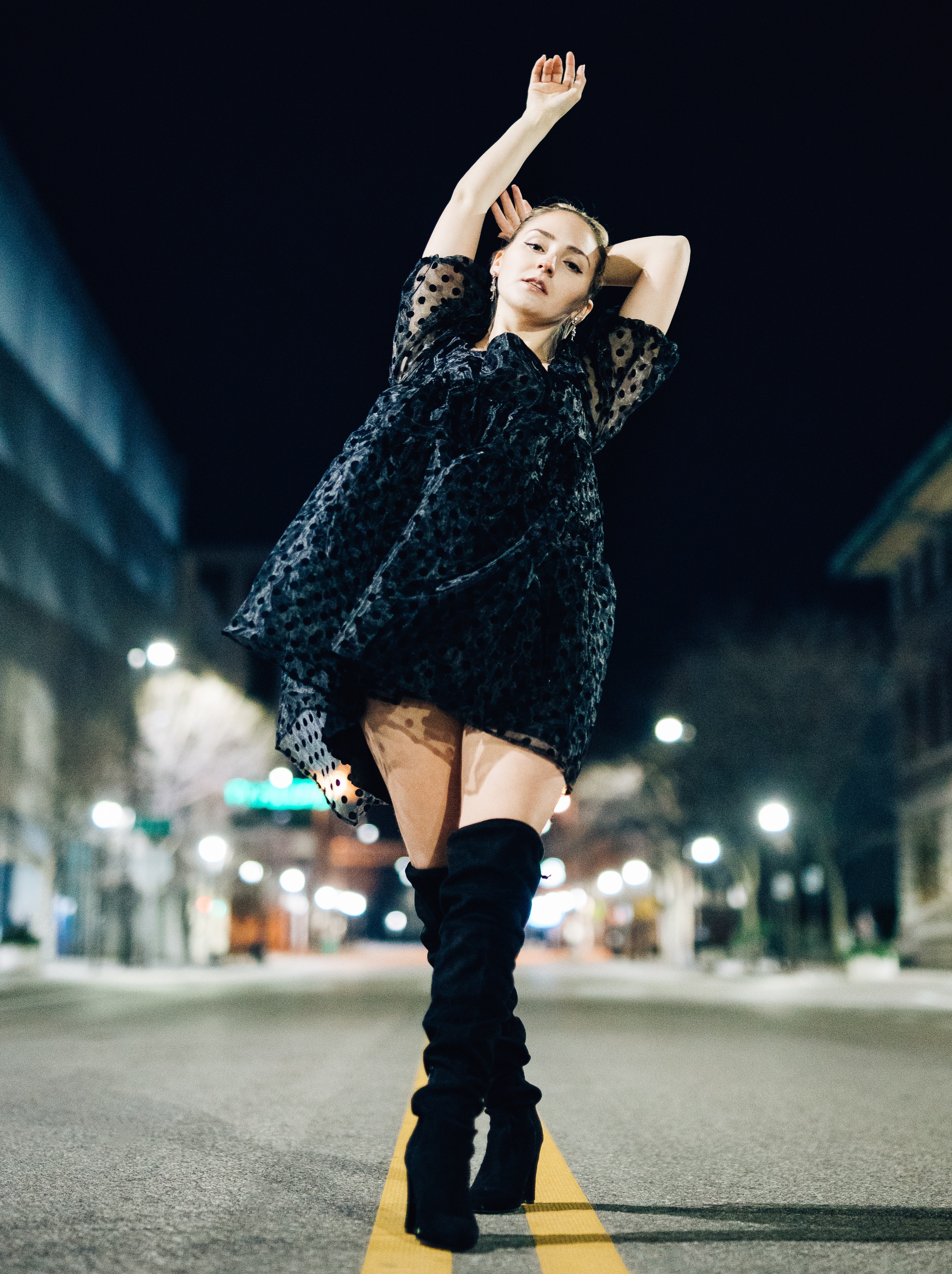 Tile Dot Dress (Sumber gambar: Kyle Cleveland/Unsplash)