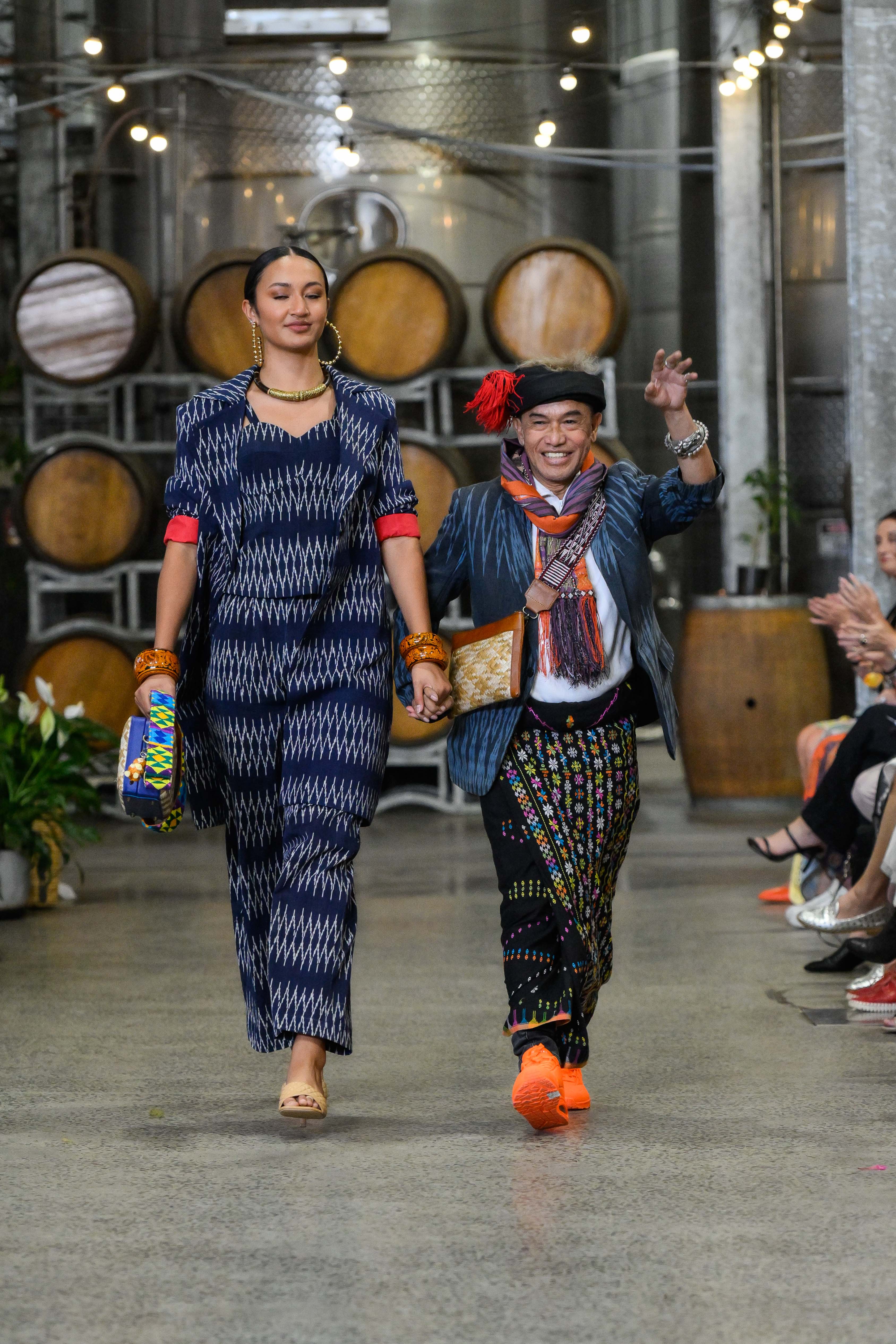Merdi Sihombing dan Model (Sumber Foto: Contentro PR)