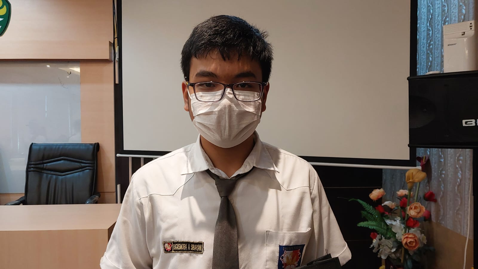 Bagas medali perunggu ajang International Junior Science Olympiad (IJSO) di Bogota, Kolombia, pada Desember 2022.
