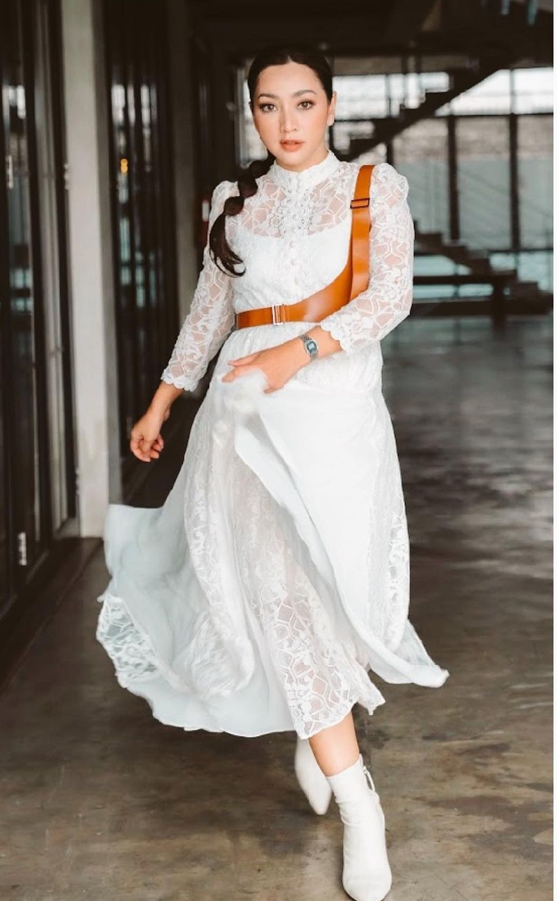 Hesti Purwadinata (Sumber gambar: Hesti Purwadinata Official Instagram)