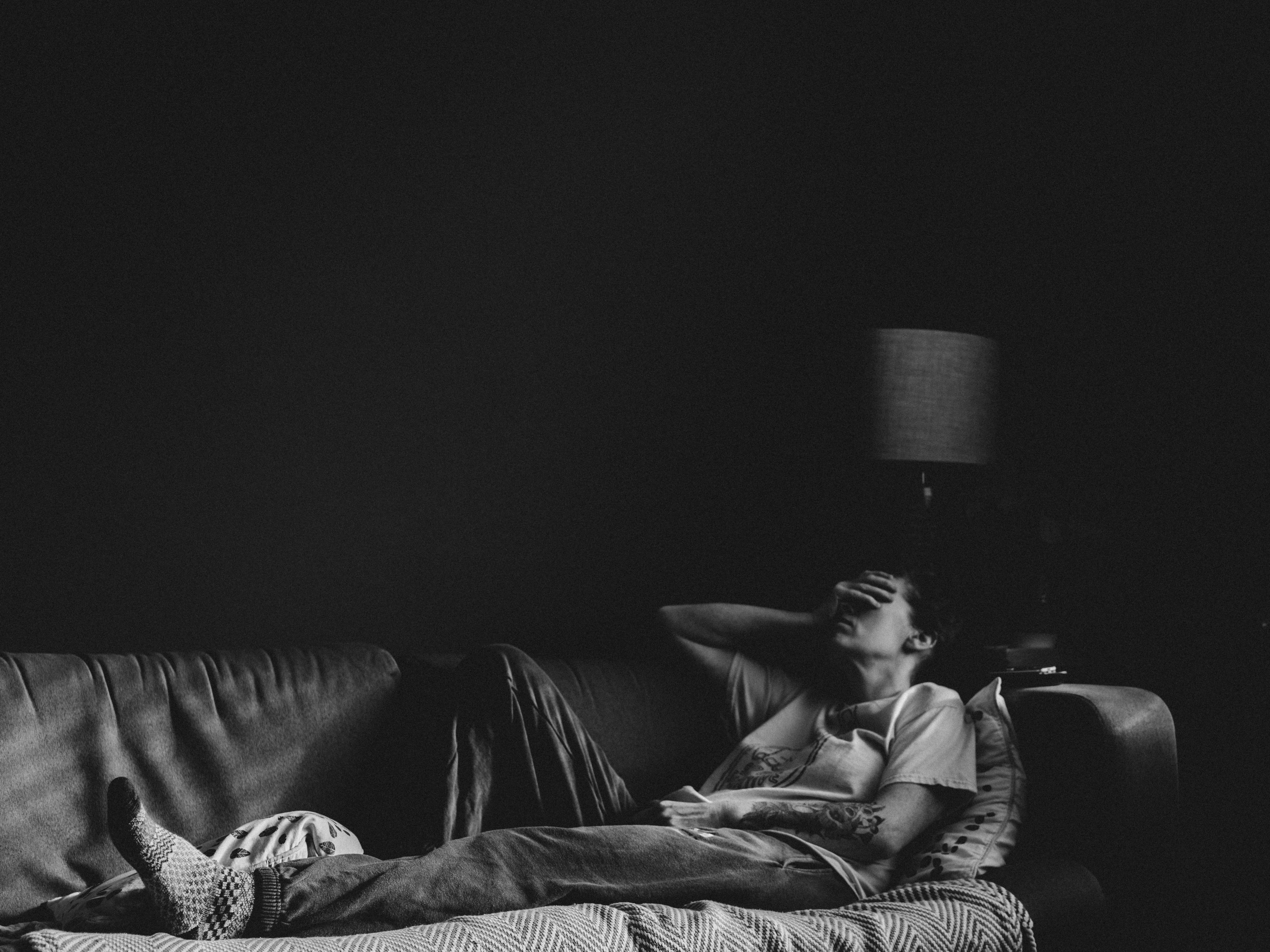 Ilustrasi Pria Menangis (unsplash/Annie Spratt)
