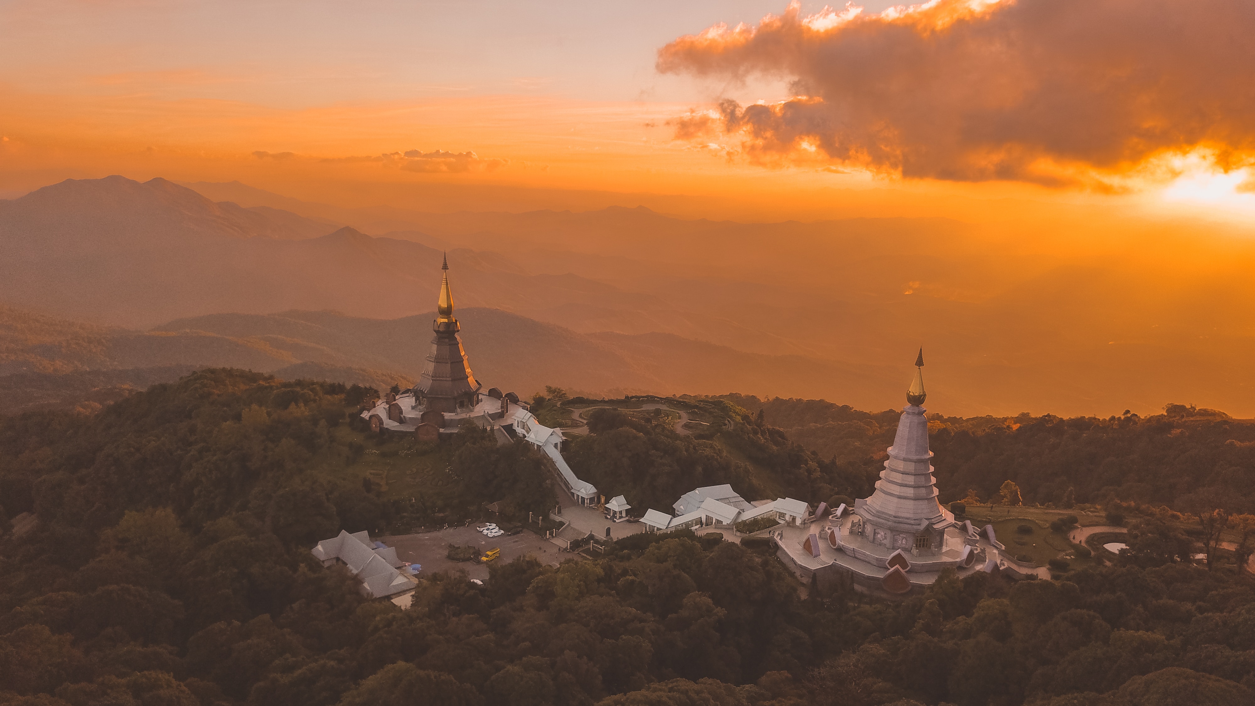 Doi Inthanon (Sumber foto: Unsplash/Bharath Mohan)