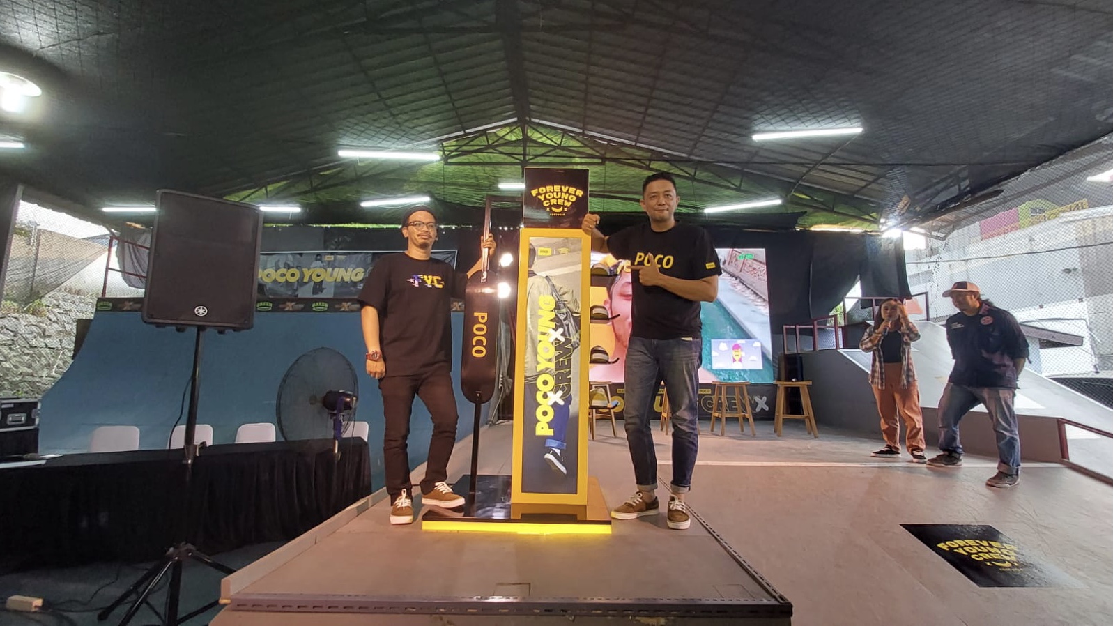 Co-Owner & Creative Director FYC Aprinaldy dan Head of Marketing POCO Indonesia, Andi Renreng . (Sumber gambar : Desyinta Nuraini)