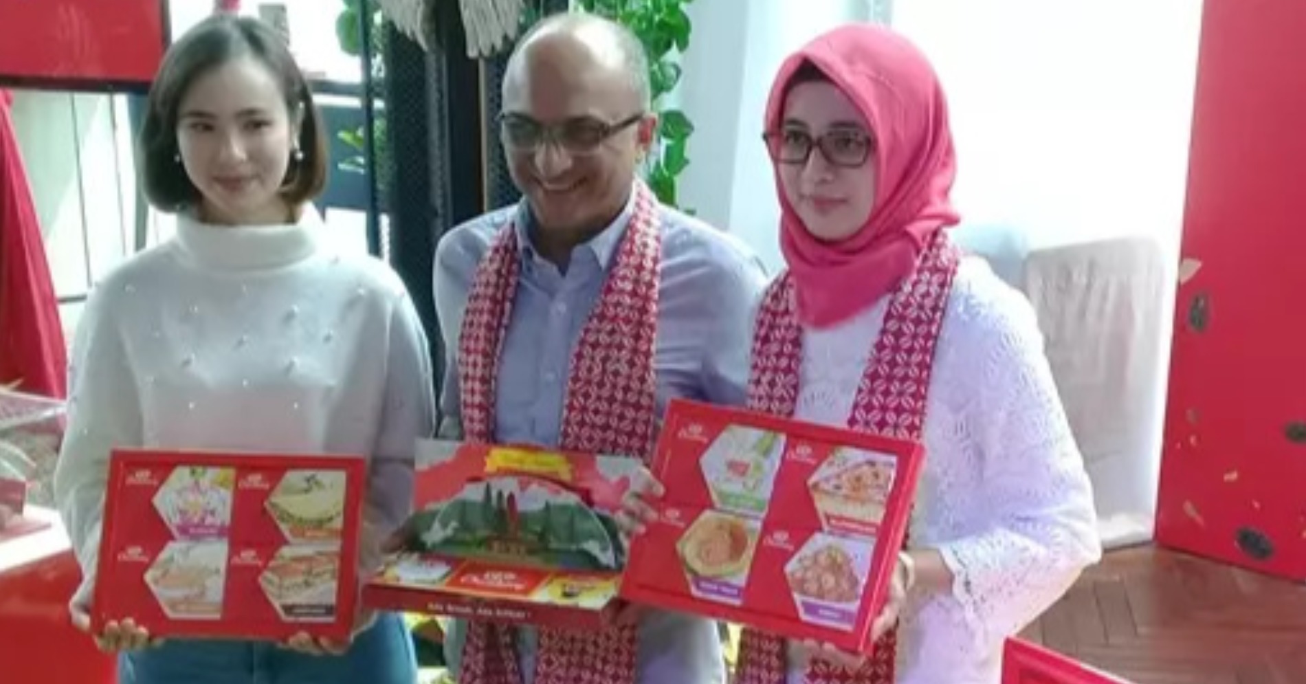 Penasaran Bagaimana KitKat Rasa Mie Goreng? Begini Rasanya Ladies