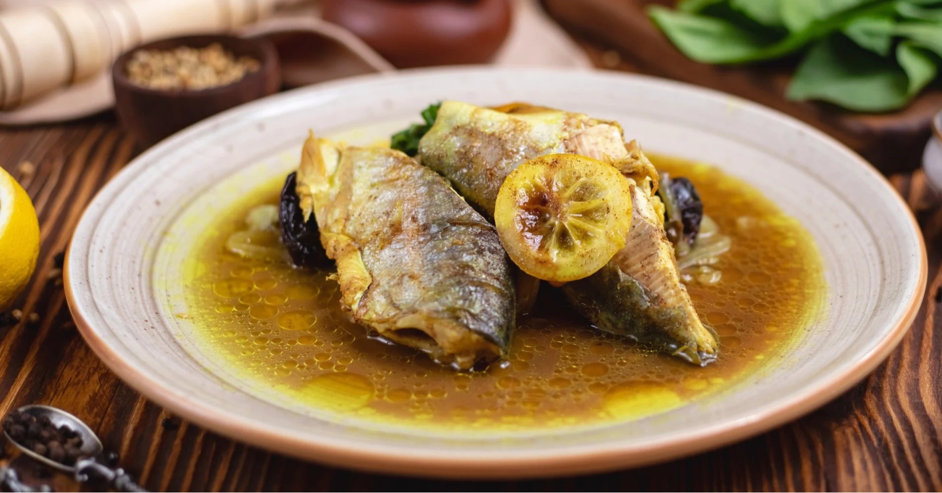 Resep Ikan Bumbu Kuning Kemangi, Ide Menu Akhir Pekan