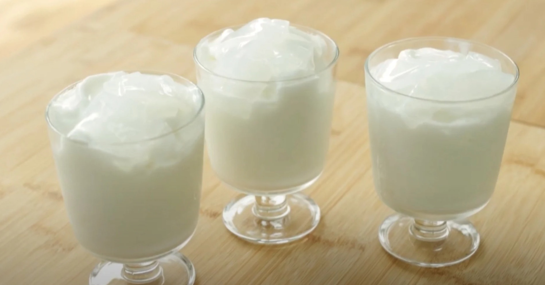 Resep Coconut Shake, Minuman Segar dari Kelapa Muda
