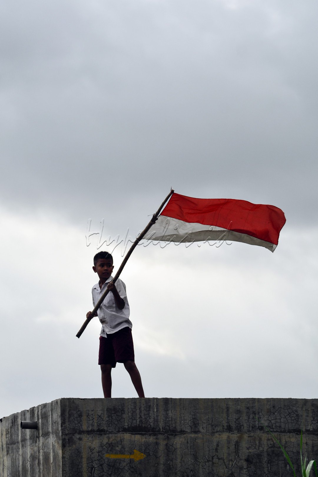 Kemerdekaan bukan hanya sekedar ungkapan kata, kemerdekaan adalah kesempatan. Kesempatan untuk bermimpi hingga jadi nyata, kesempatan untuk berkarya tanpa batas, kesempatan untuk mewujudkan cita cita yang mulia. Kibarkan semangat mu