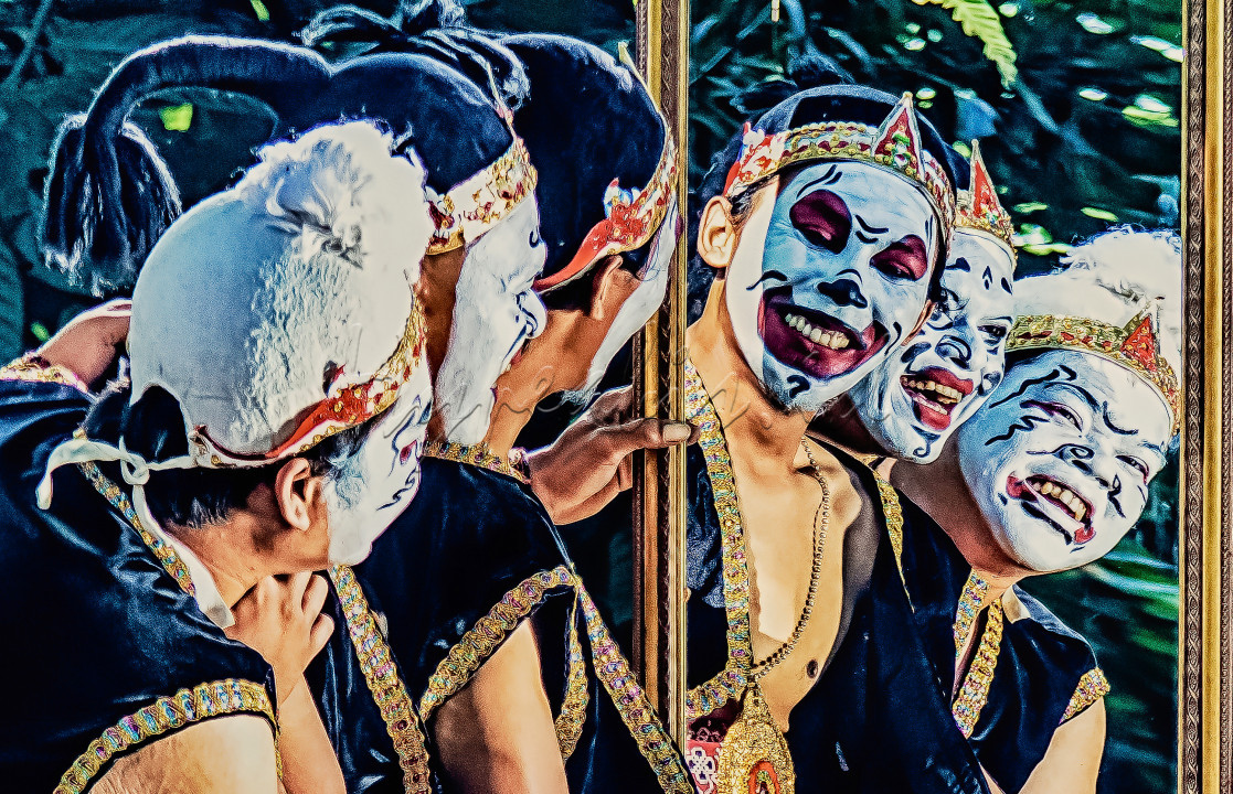 Tokoh Punakawan adalah warisan asli budaya Indonesia. Warisan budaya yang luhur ini patut dilestarikan agar tidak sirna ditelan jaman dan budaya pop modern.