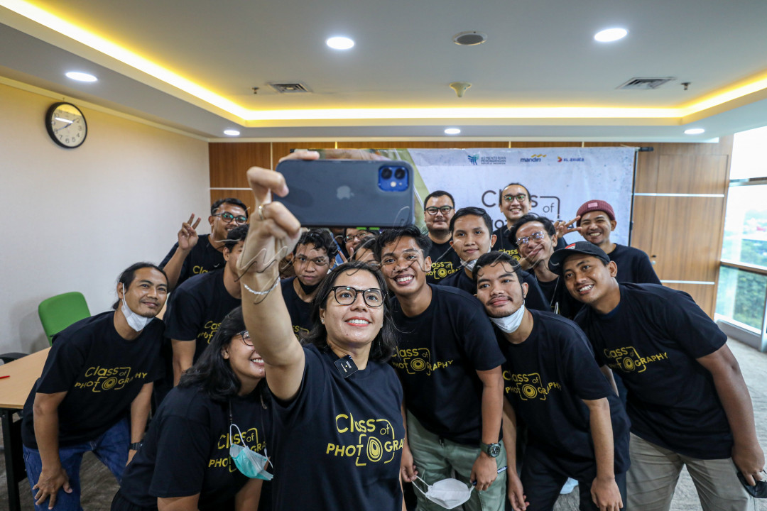 Bisnis Indonesia Group memiliki sejumlah produk digital, salah satunya yaitu Hypeabis.id yang menyediakan beragam informasi komunitas dan gaya hidup seperti kuliner, perjalanan, hobi, kesehatan, desain, arsitektur, seni, dan fotografi.