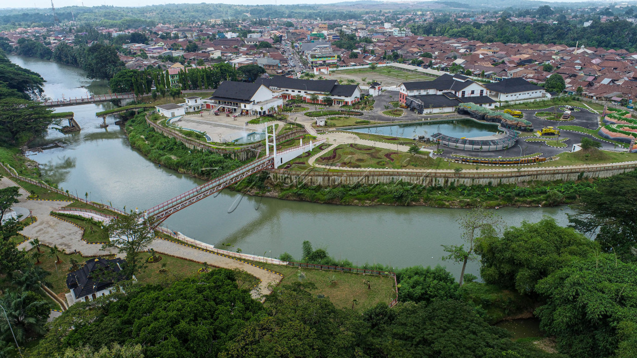 Foto udara kompleks Museum Batu Bara di Tanjung Enim