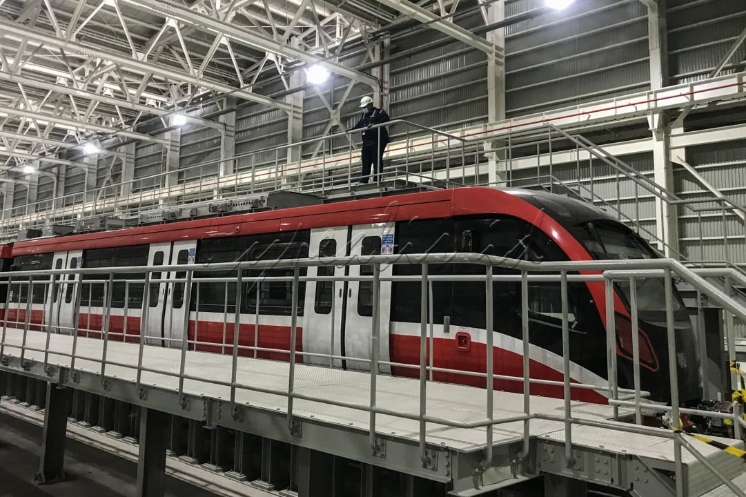 Secara keseluruhan progres penyelesaian proyek LRT Jabodebek tersehut sudah mencapai 88,4 persen.